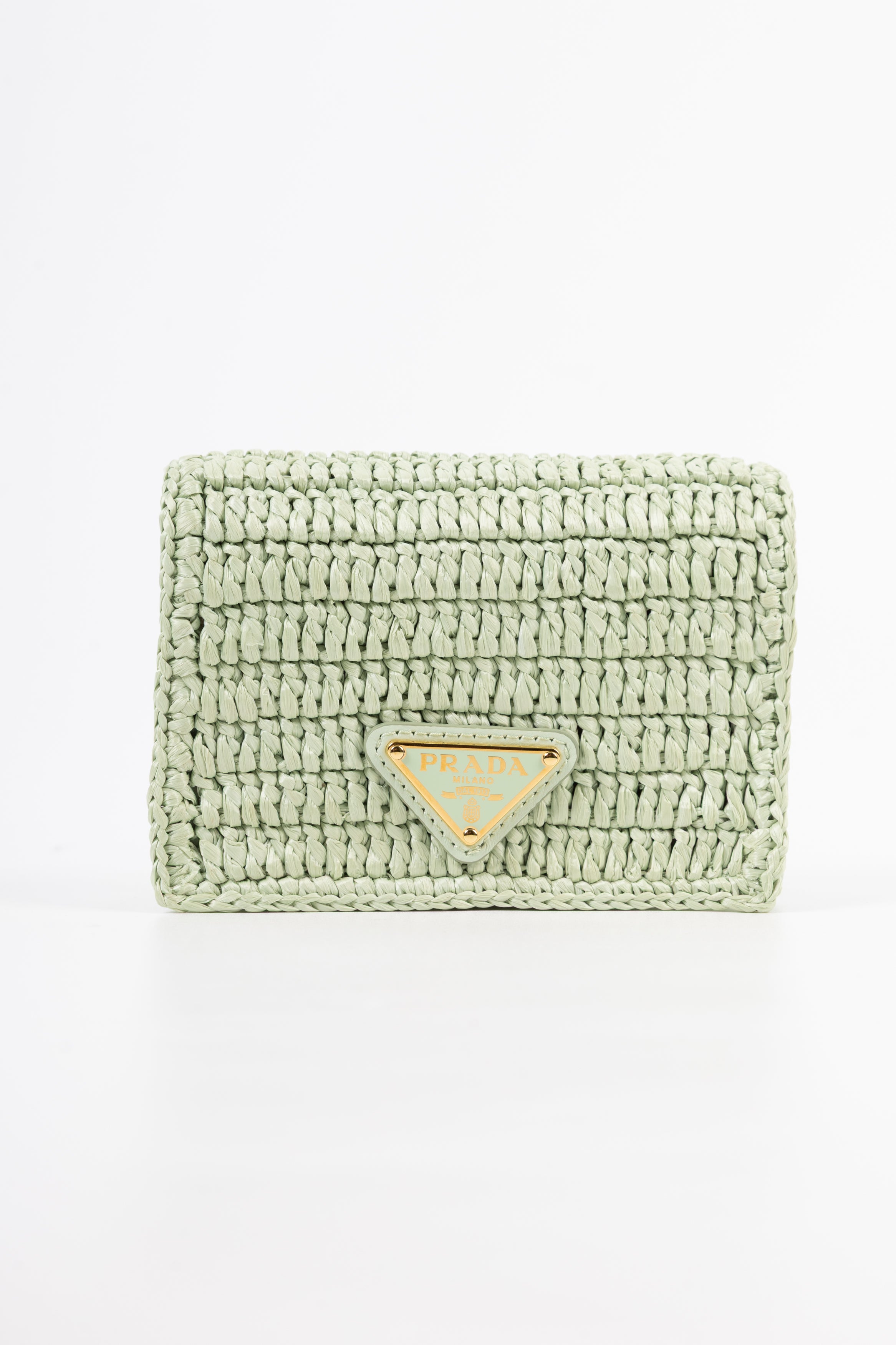 prada portacarte in rafia verde menta con tracolla