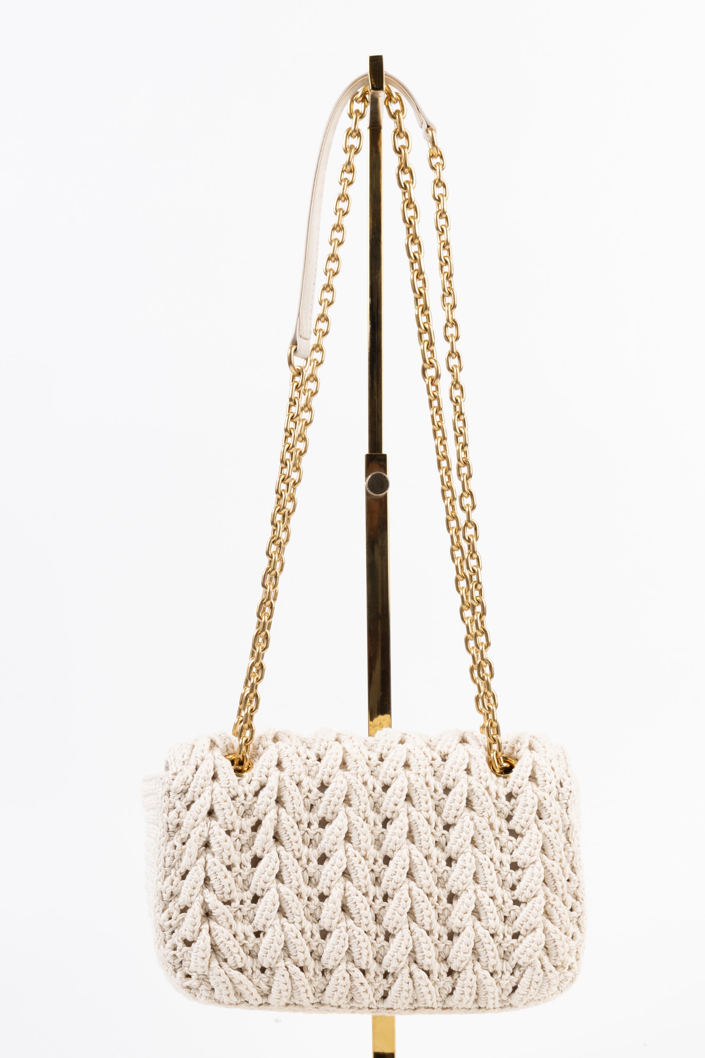 Miu Miu in Maglia Trecce Crema
