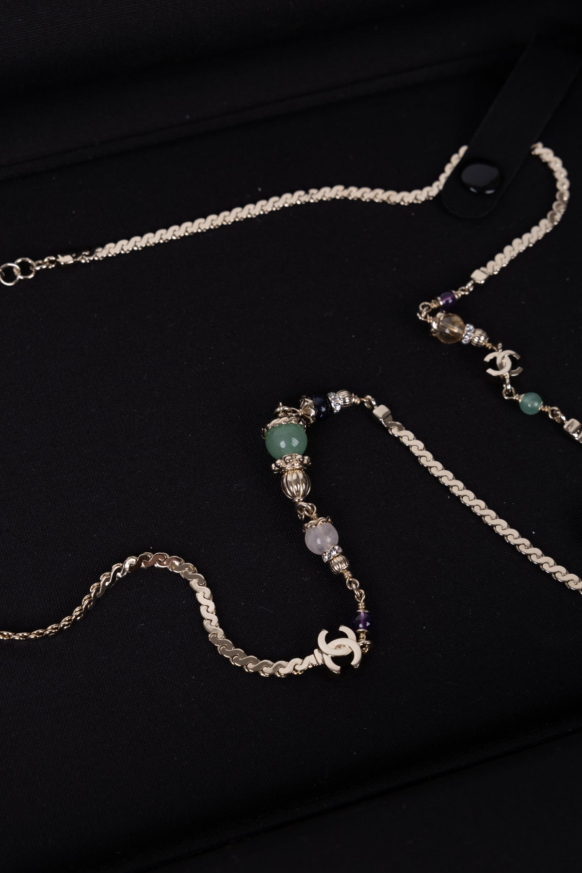 CHANEL LONG CHAIN CC