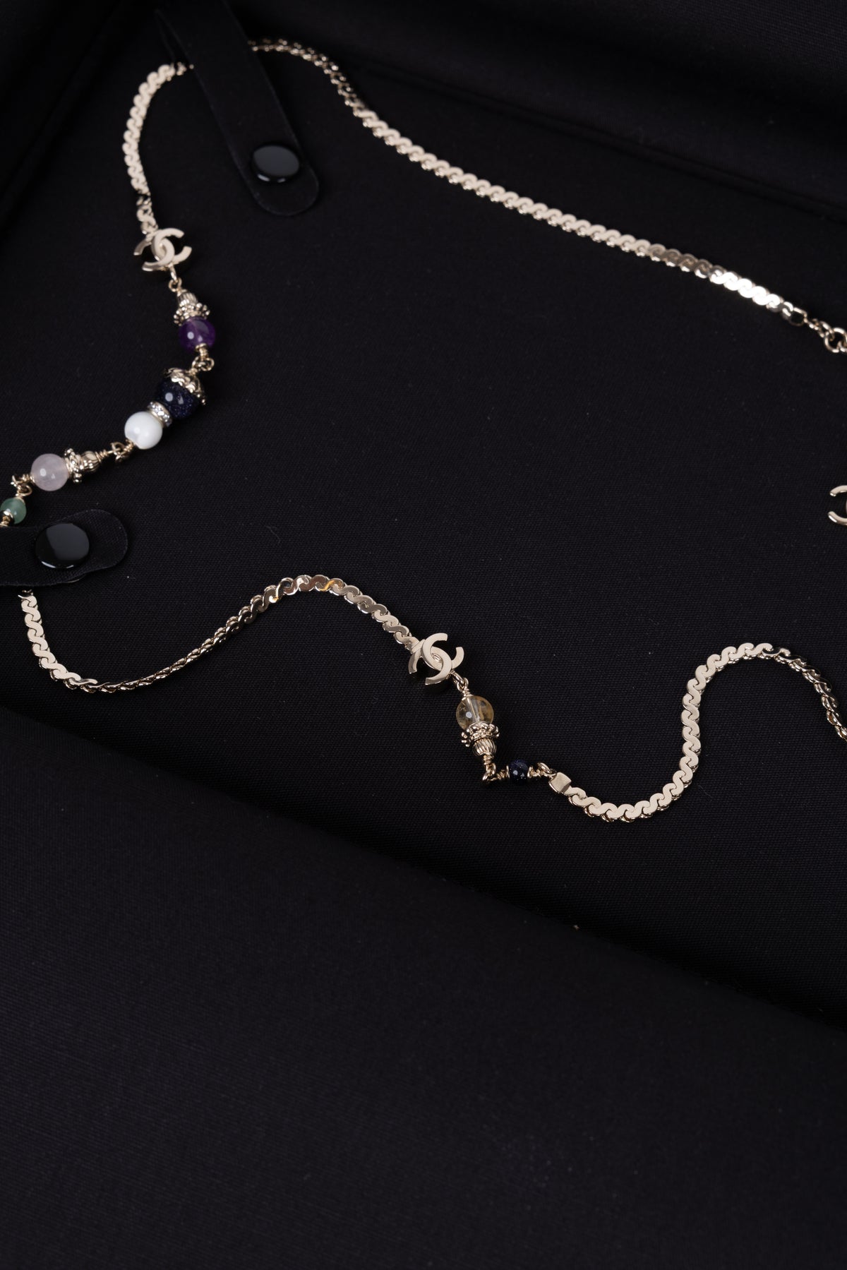 CHANEL LONG CHAIN CC