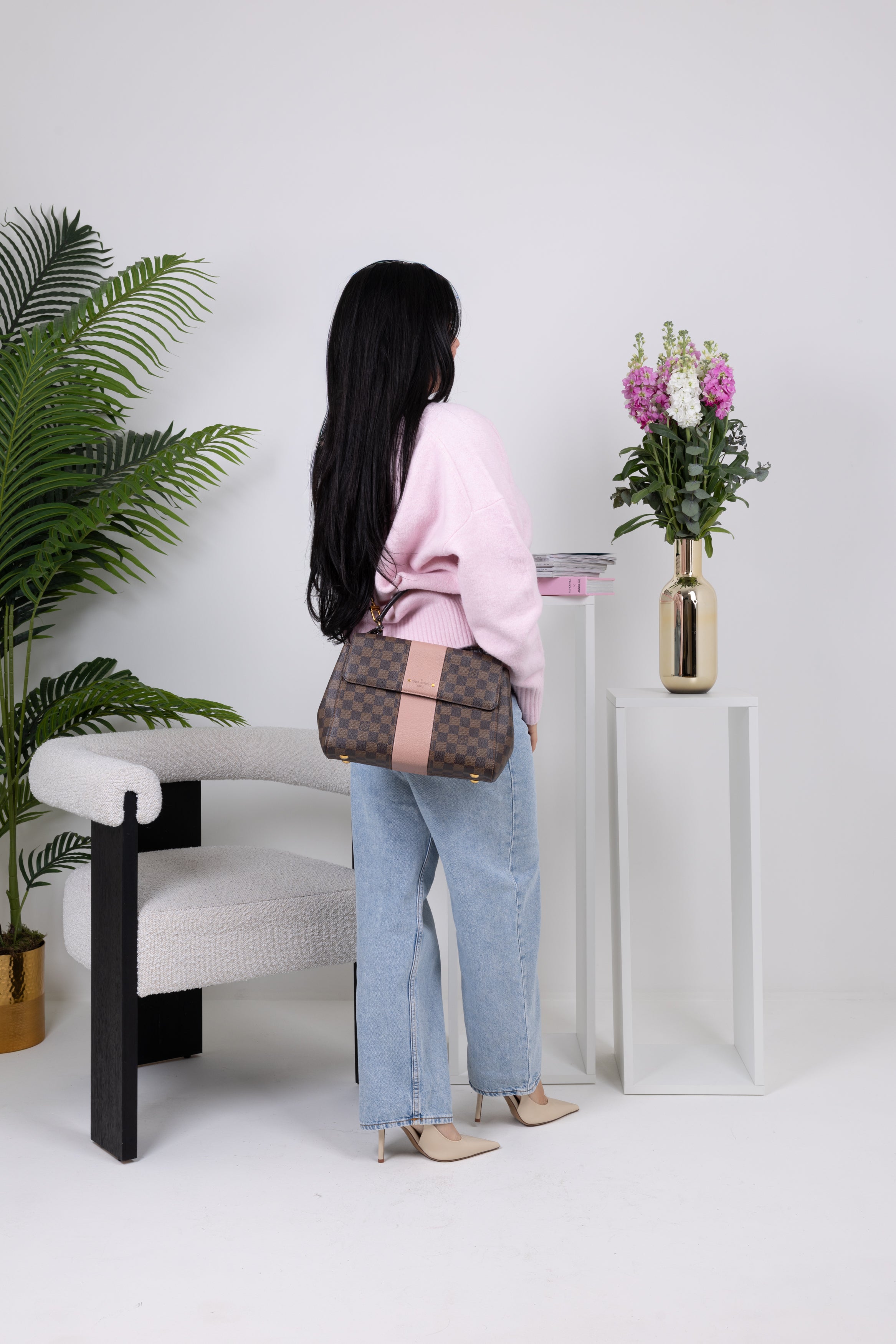 LOUIS VUITTON BOND STREET MM