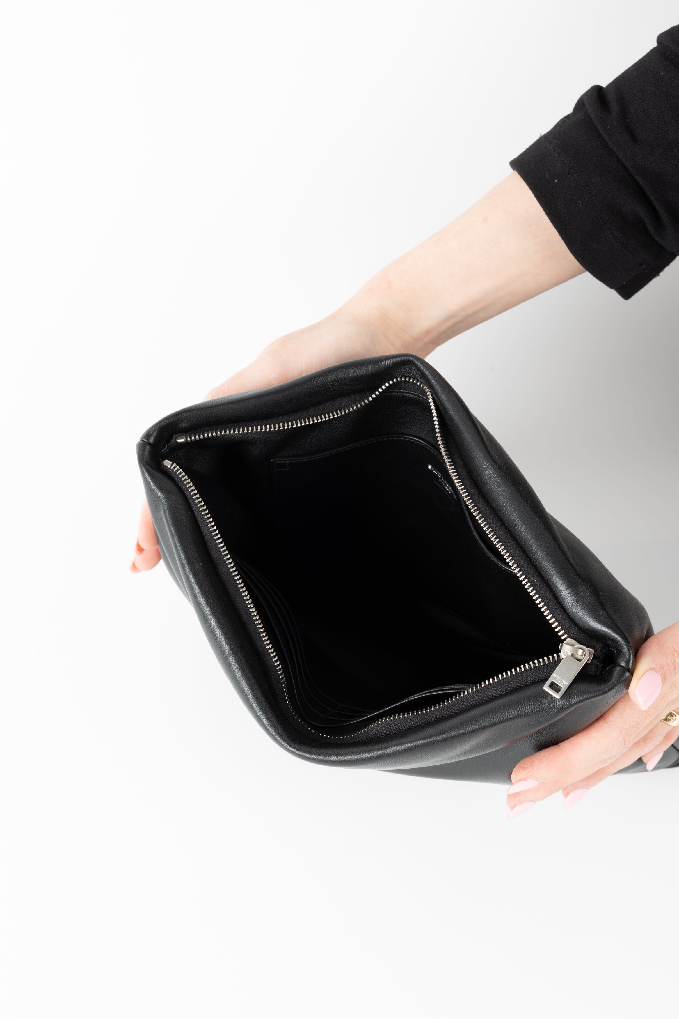 YSL PILLOW POCHETTE NERA