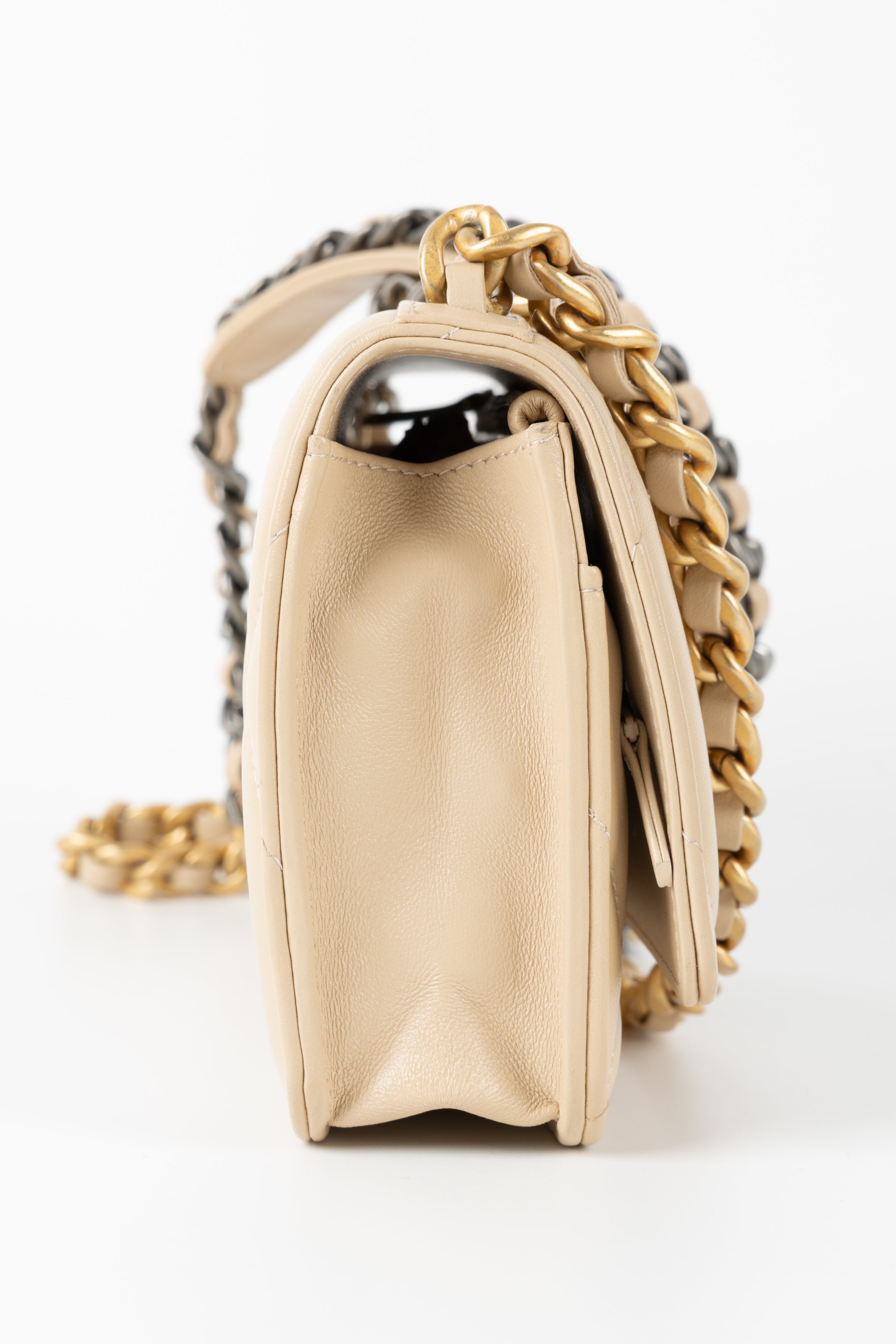 CHANEL 19 WALLET ON CHAIN BEIGE