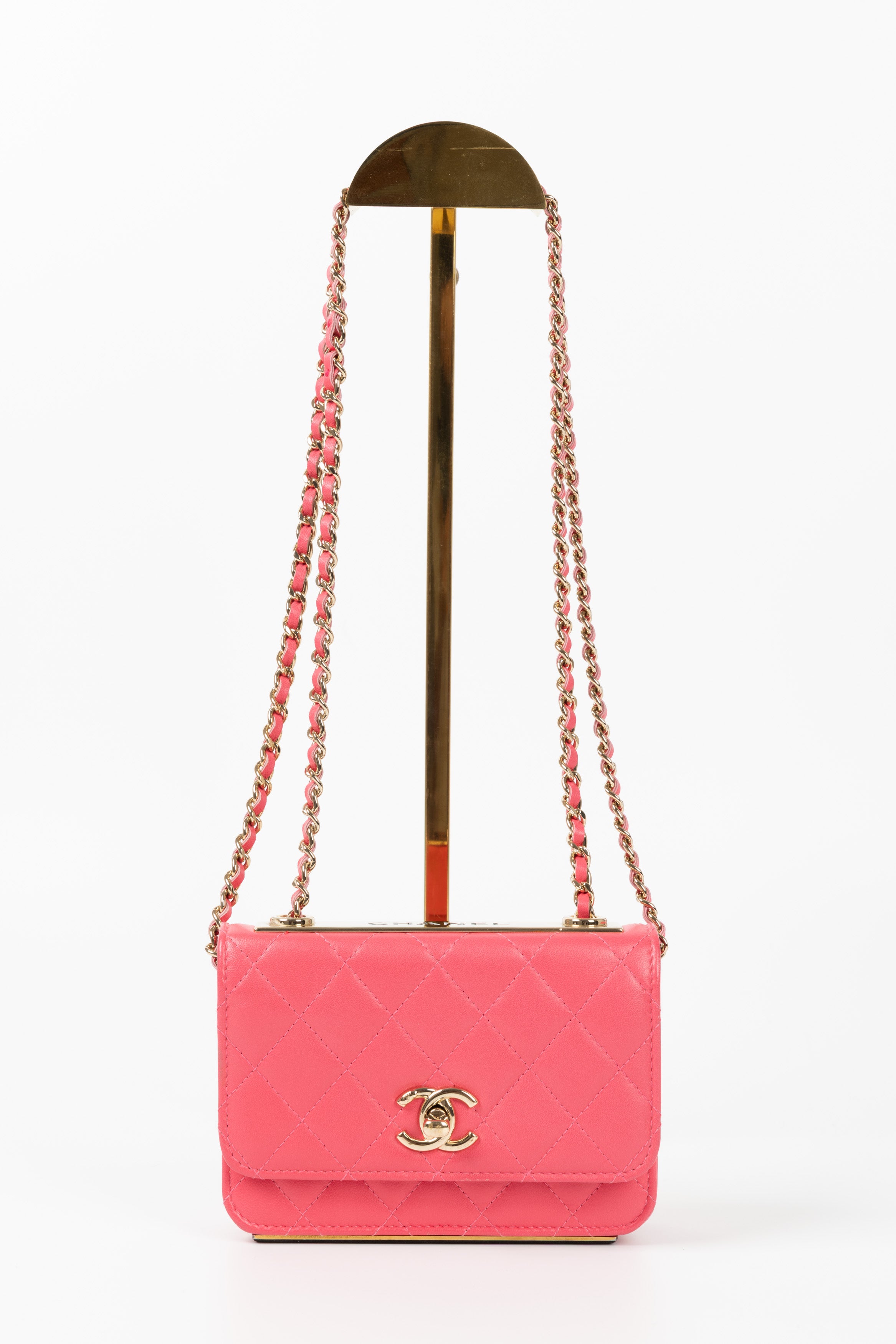 CHANEL MINI WOC FUCSIA