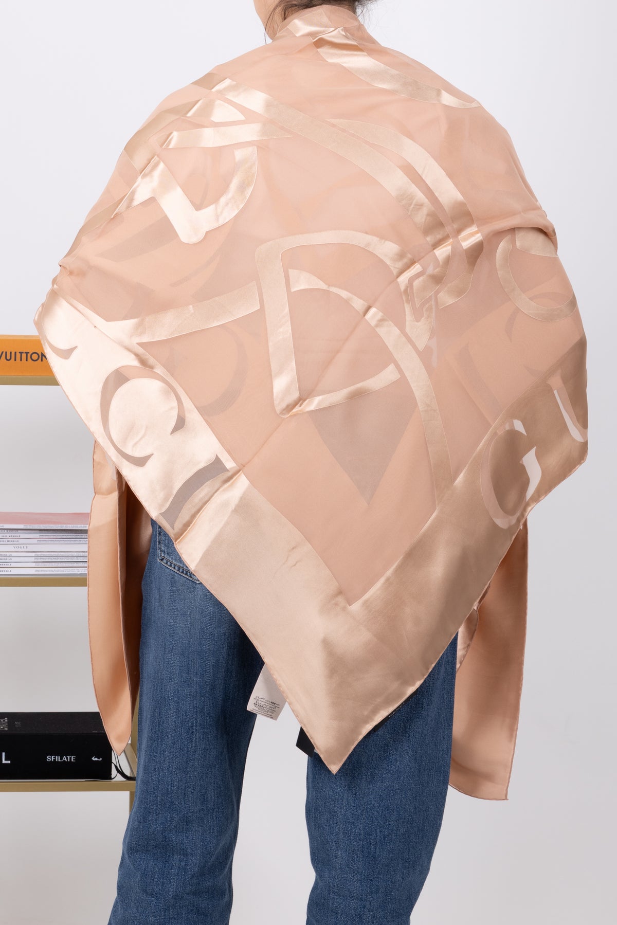 GUCCI MAXI ROSA IN SETA ART 27