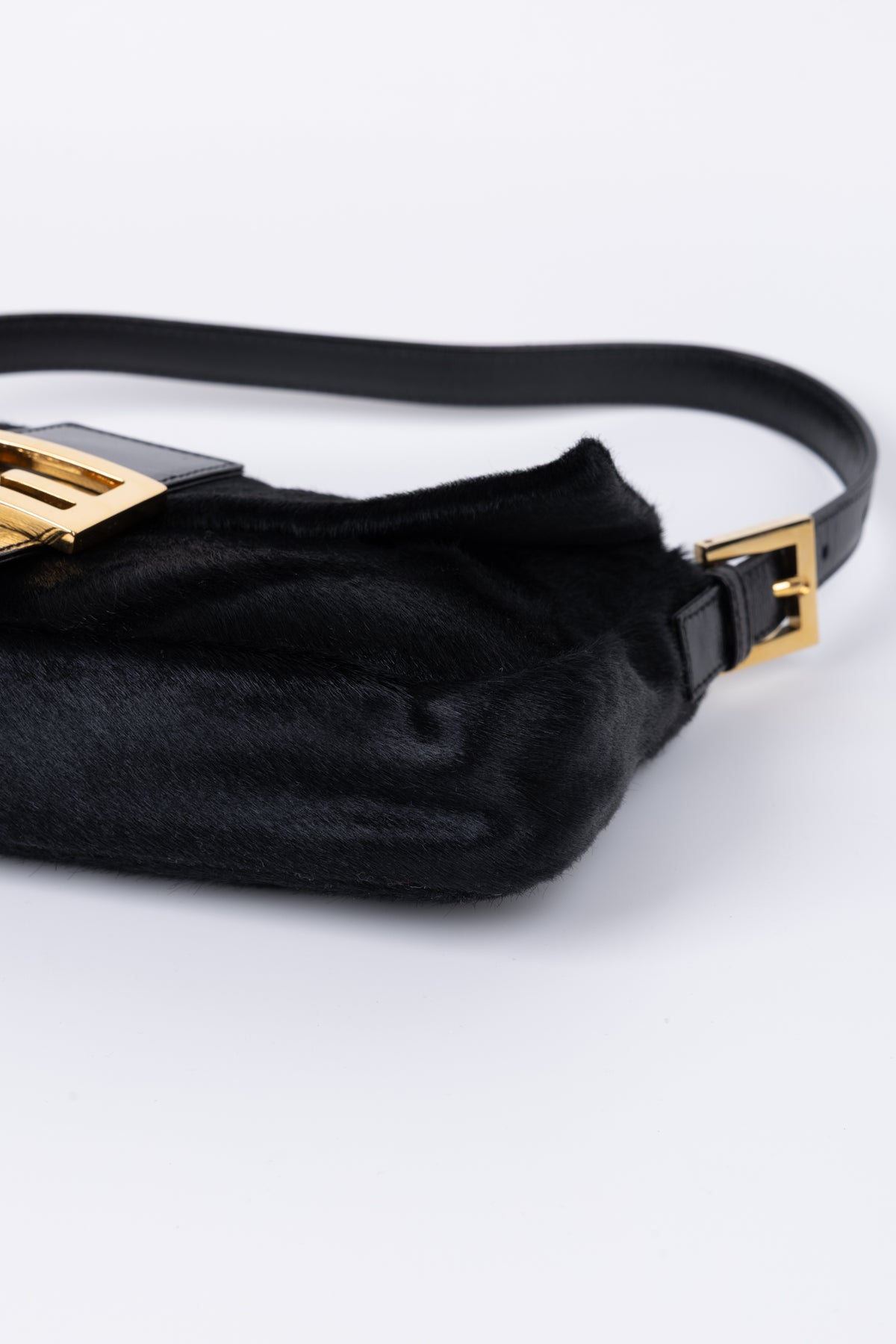 FENDI BAGUETTE CAVALLINO