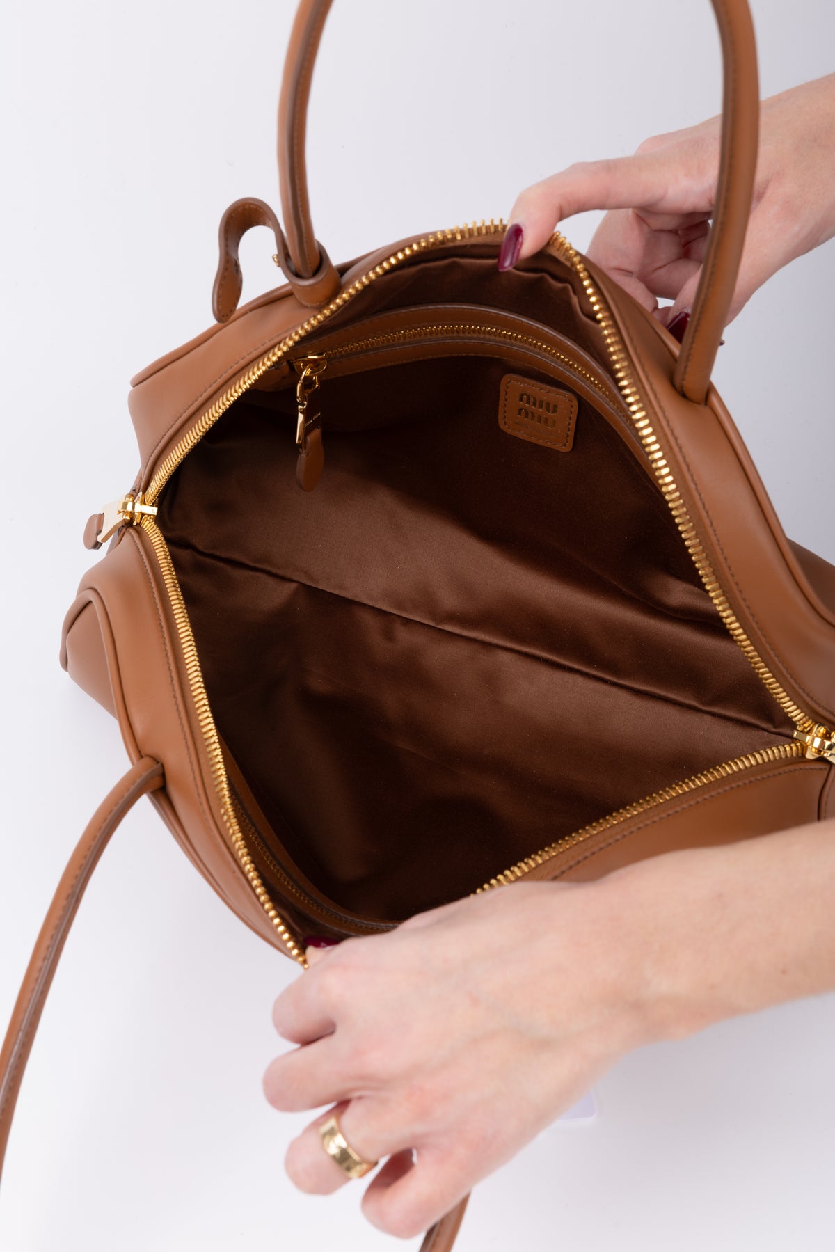 MIU MIU BEAU COGNAC GRANDE
