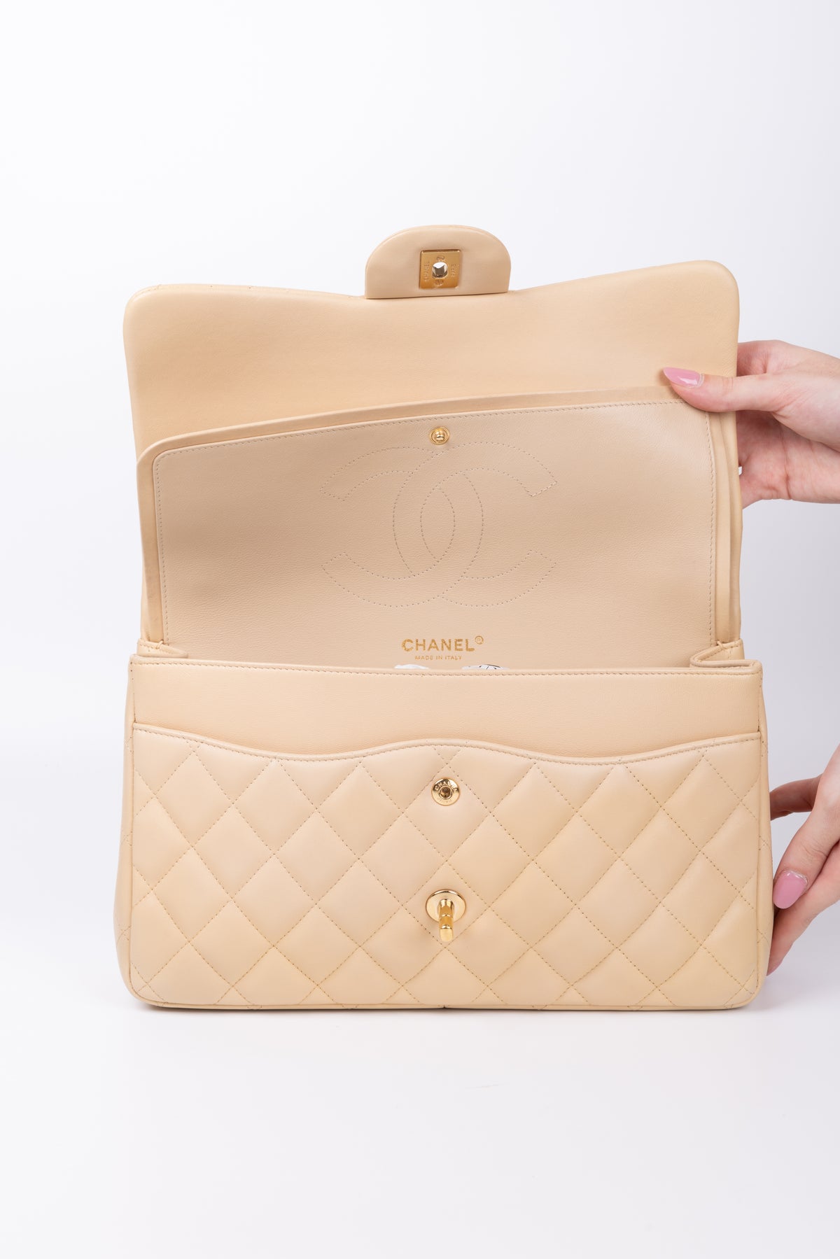 CHANEL JUMBO BEIGE