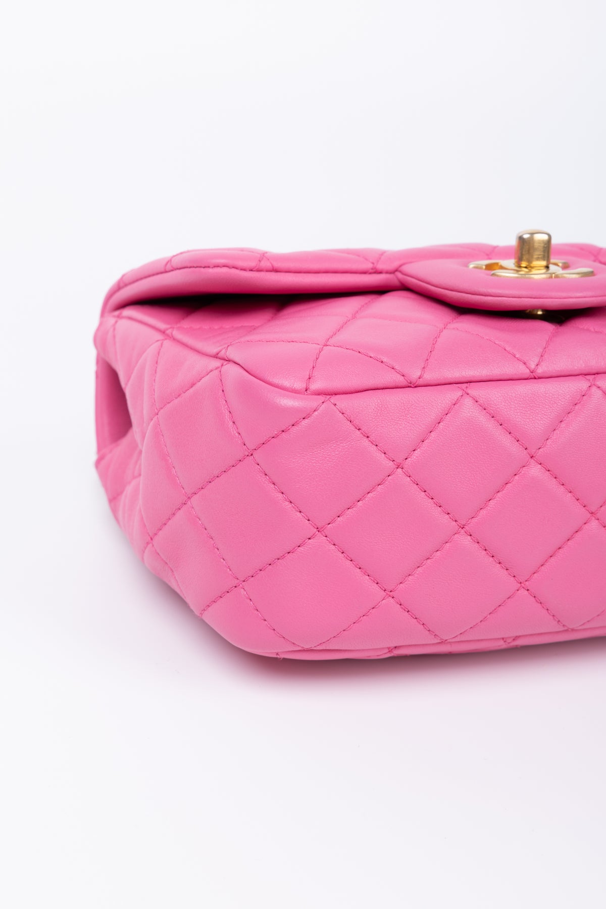 CHANEL MINI SQUARE SFERA ROSA