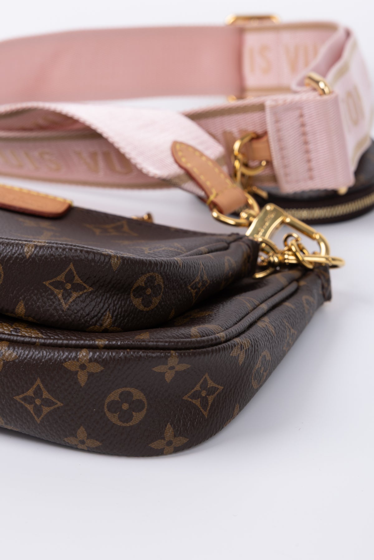 LOUIS VUITTON MULTI POCHETTE ROSA