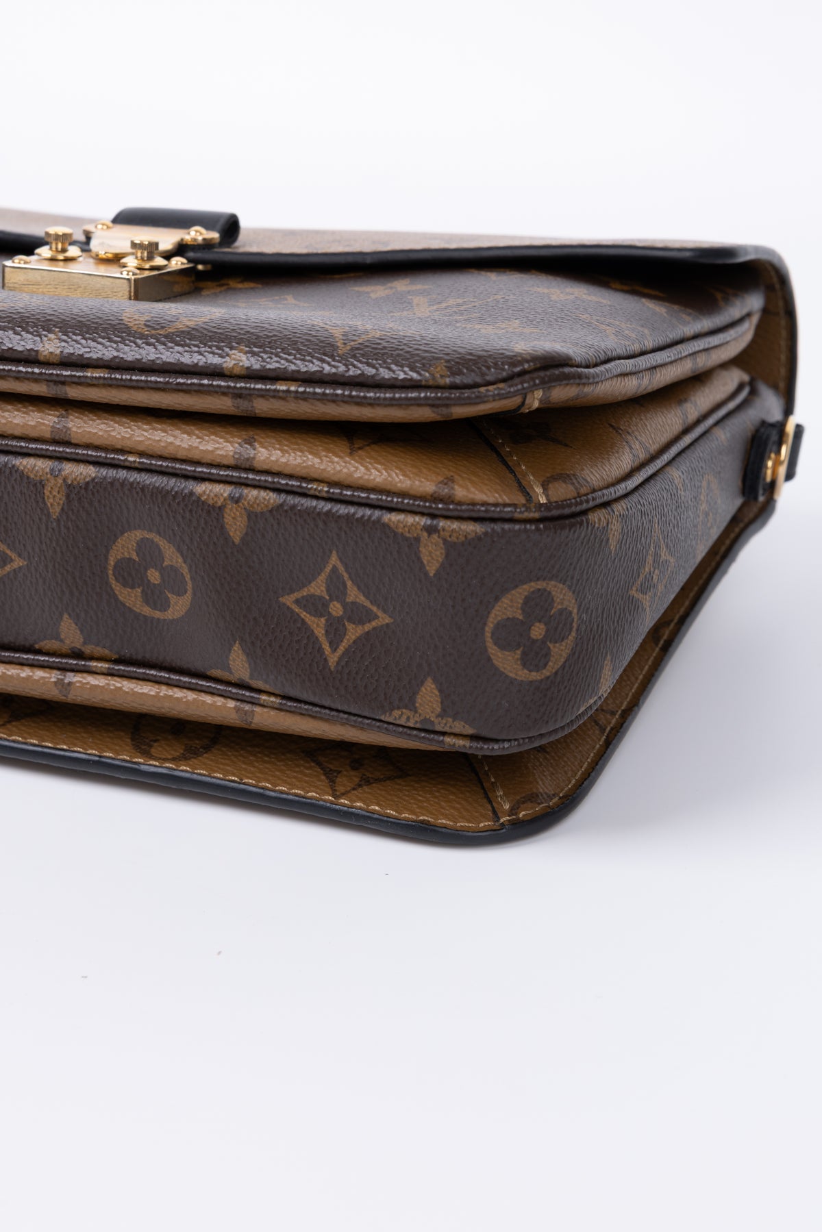 LOUIS VUITTON MÈTIS REVERSE 19