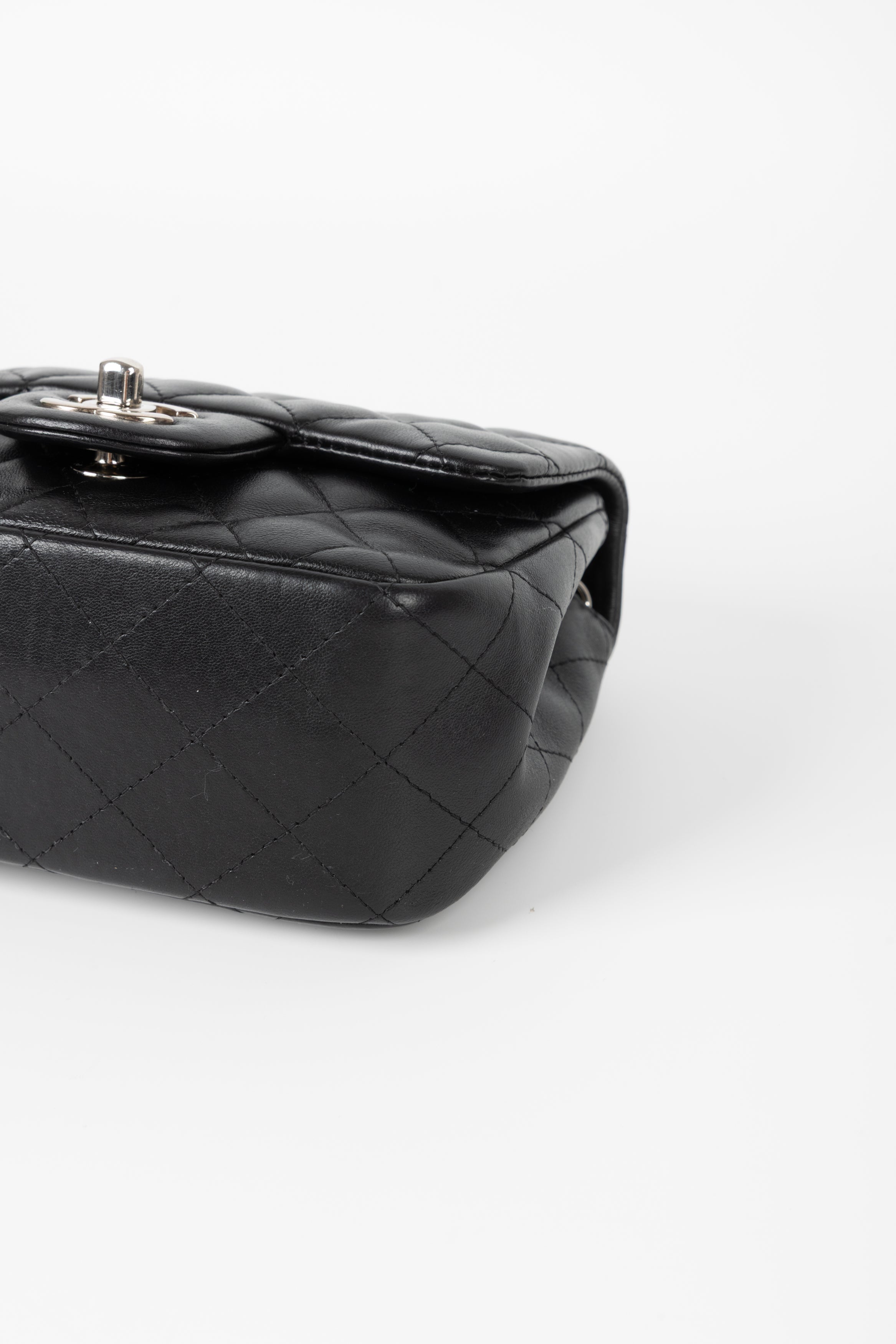 CHANEL MINI SQUARE NERA