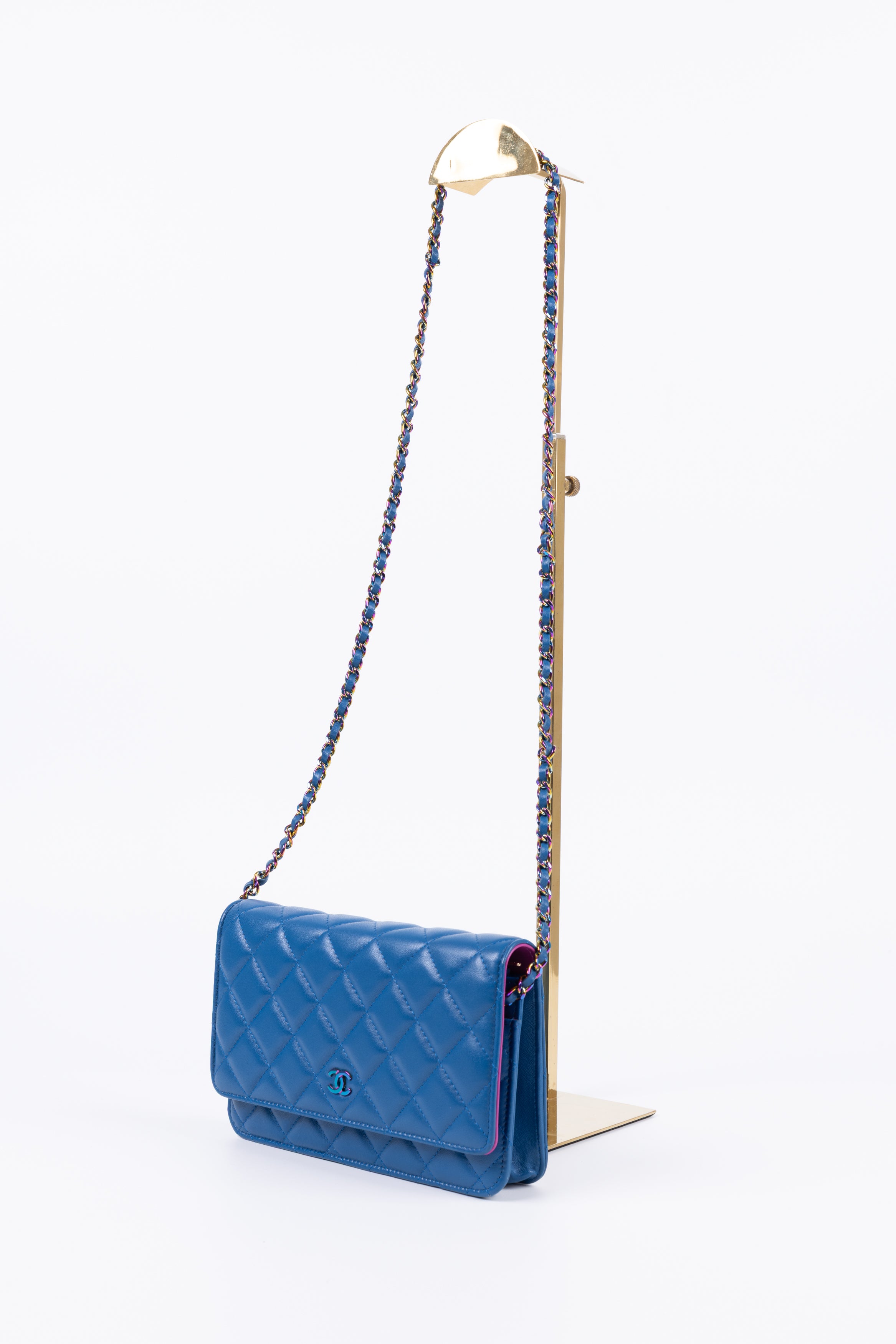 CHANEL WOC BLU/FUCSIA CON CATENA E HARDWARE OLOGRAFICO