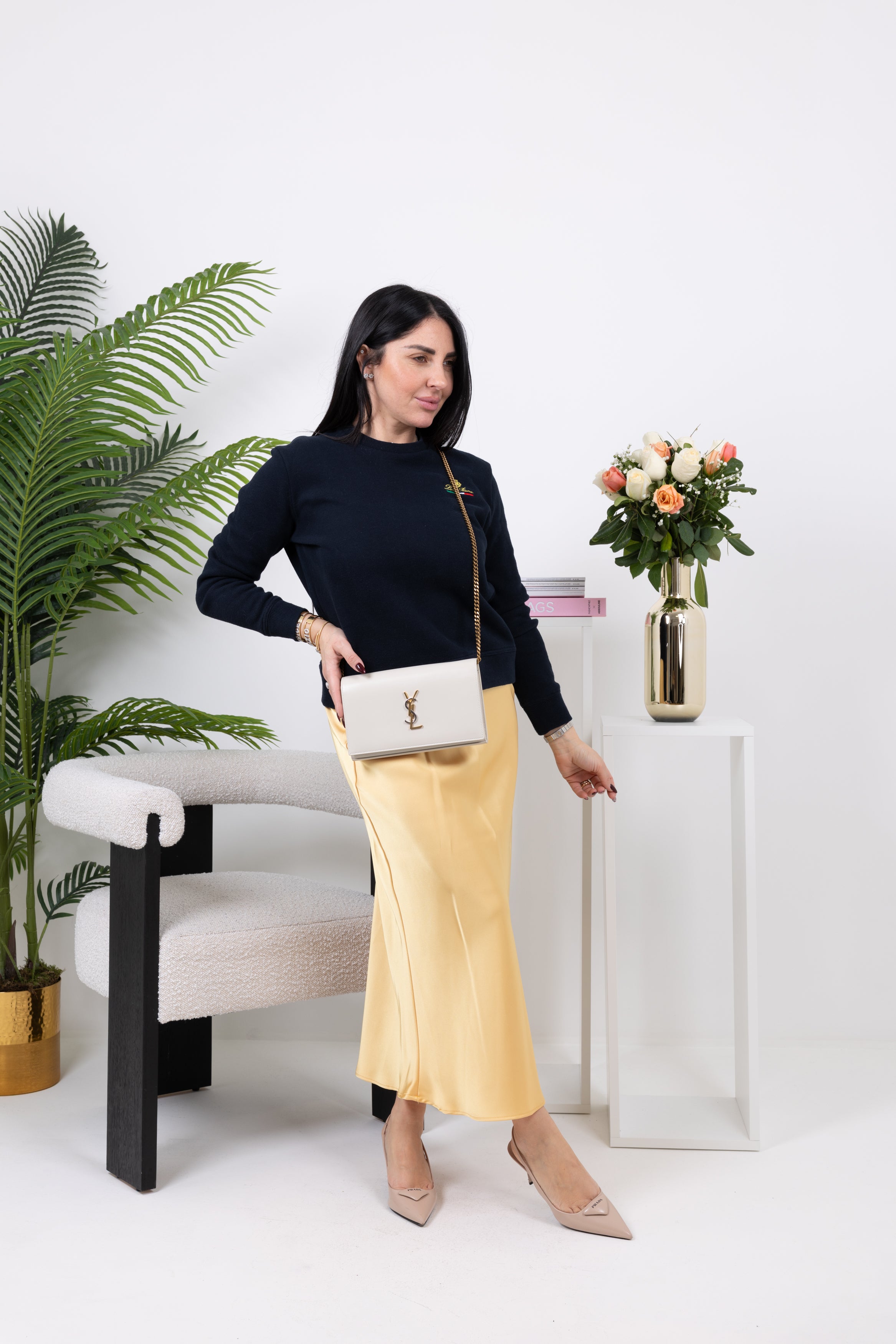 SAINT LAURENT BORSA CON TRACOLLA KATE MEDIUM BEIGE LOGO ARGENTO/ORO