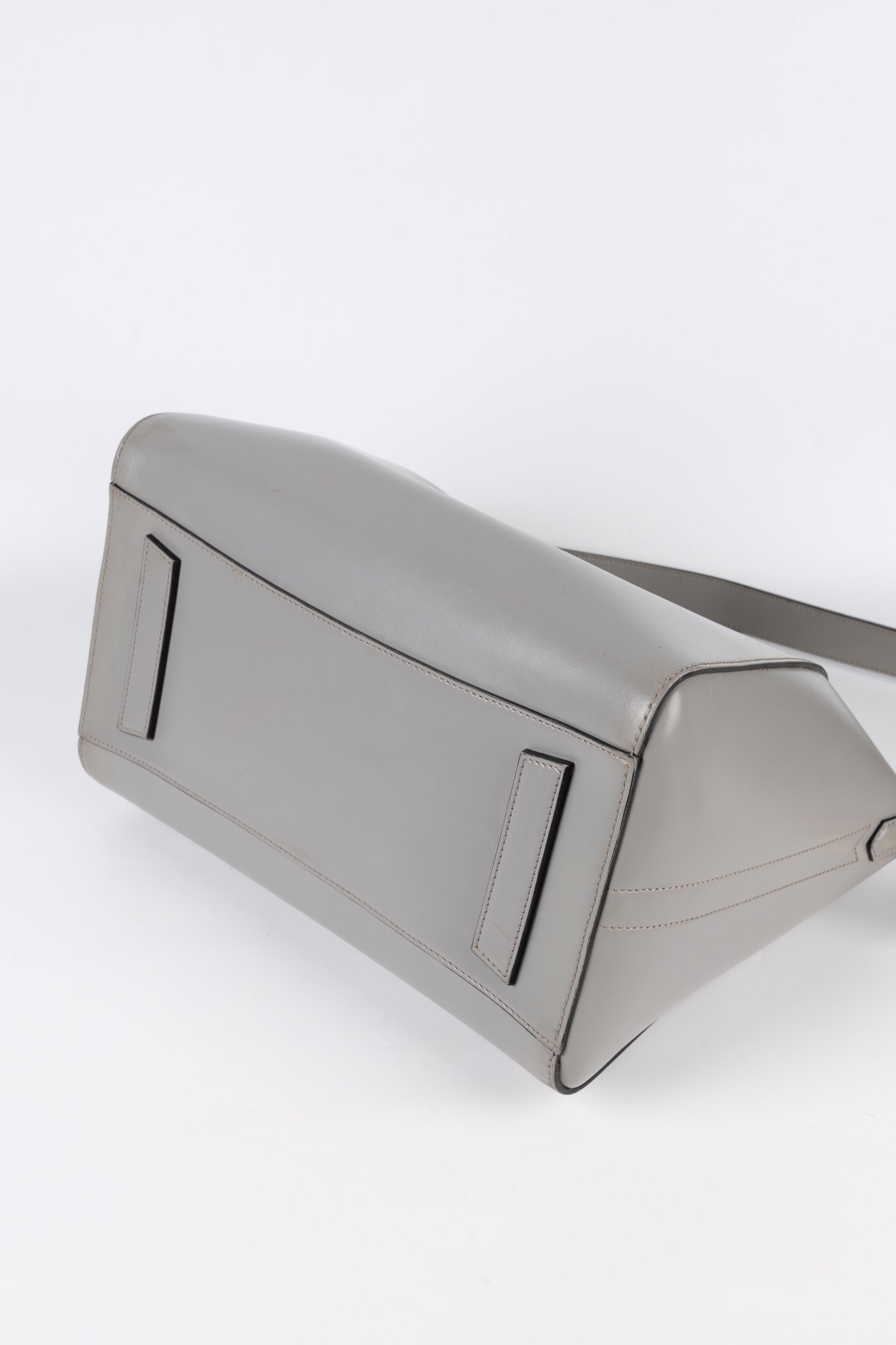 Givenchy Antigona Media Grigio Perlato