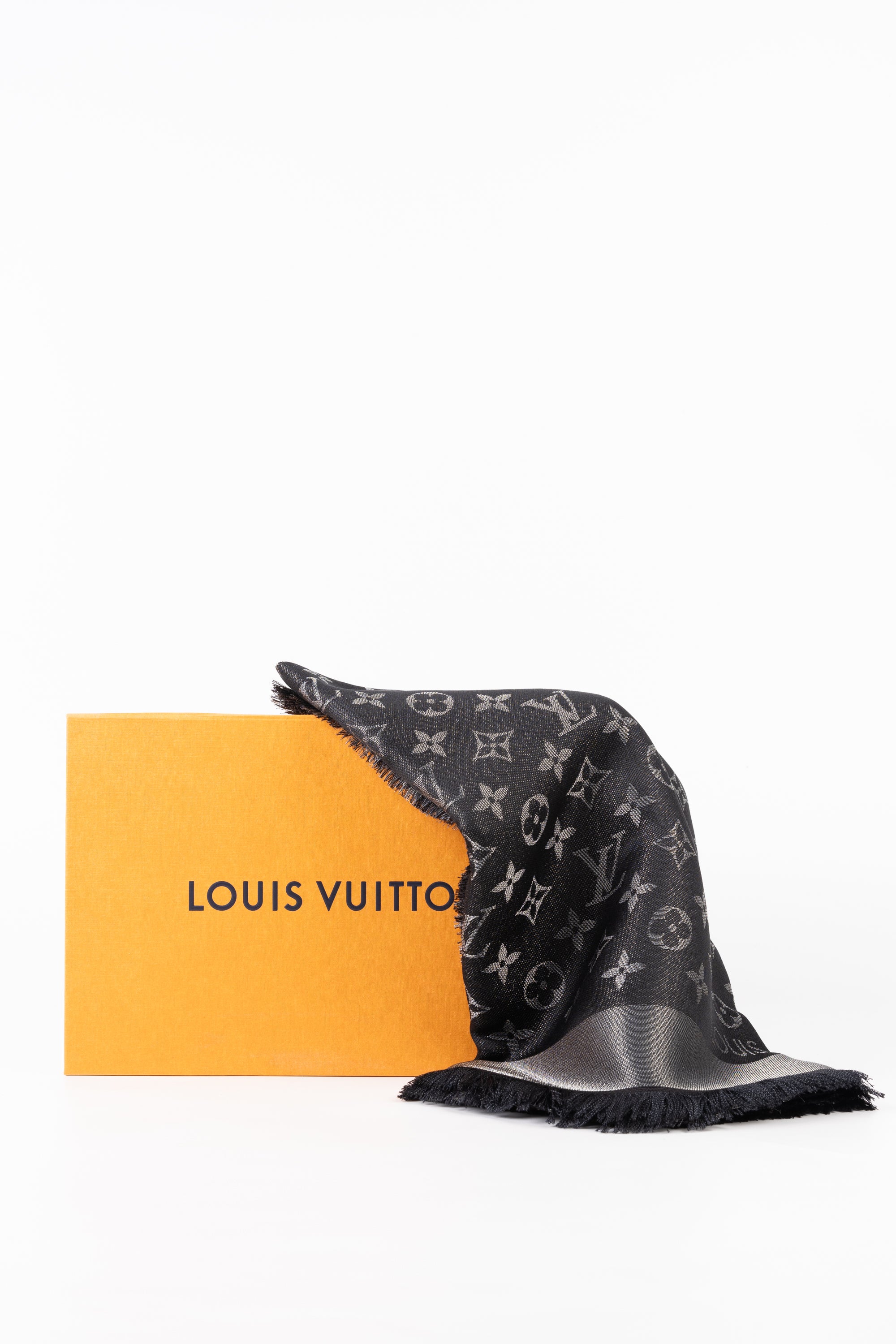 Louis Vuitton Scialle Monogram Nero Shine