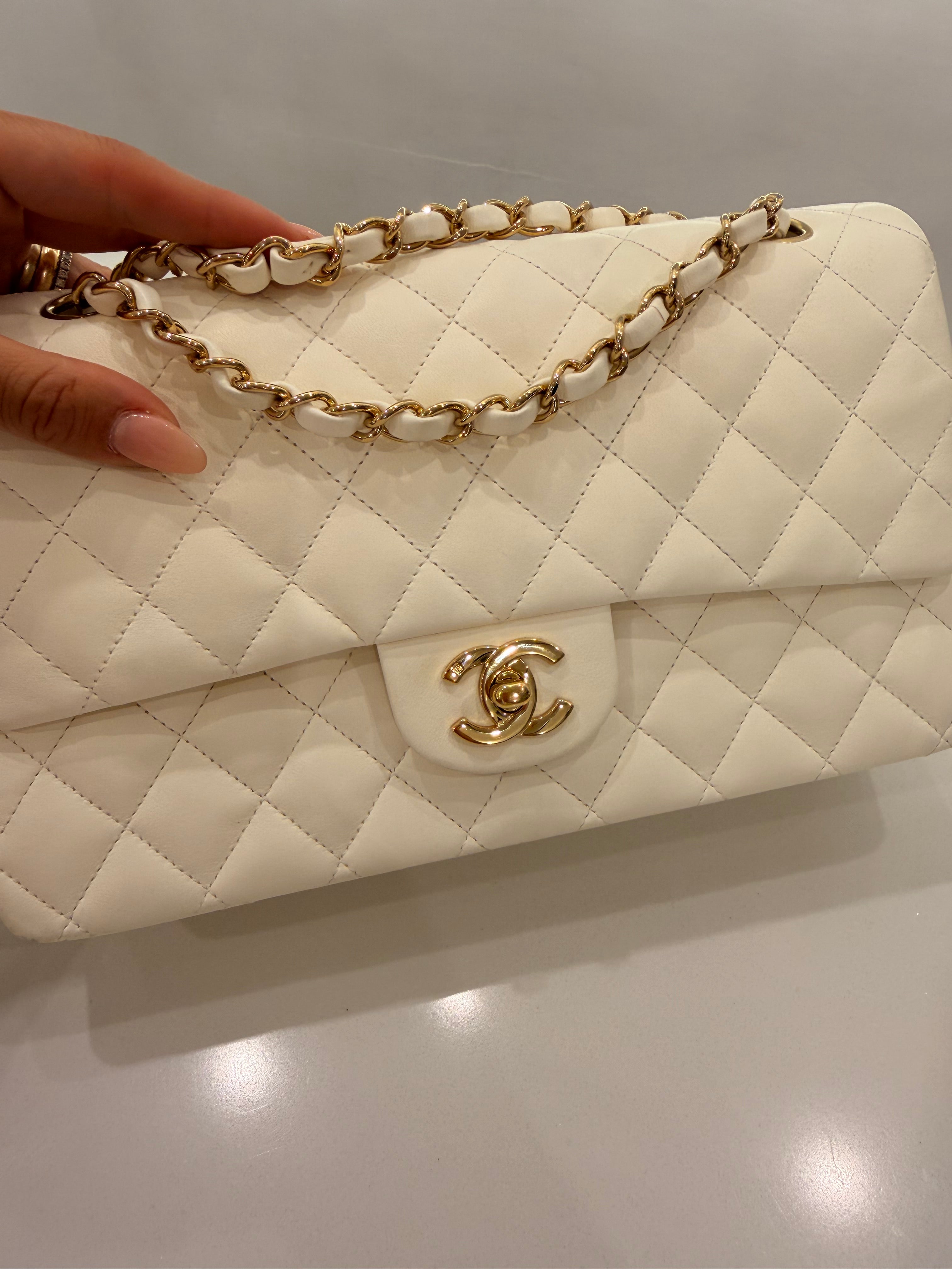CHANEL 11.12 BIANCA