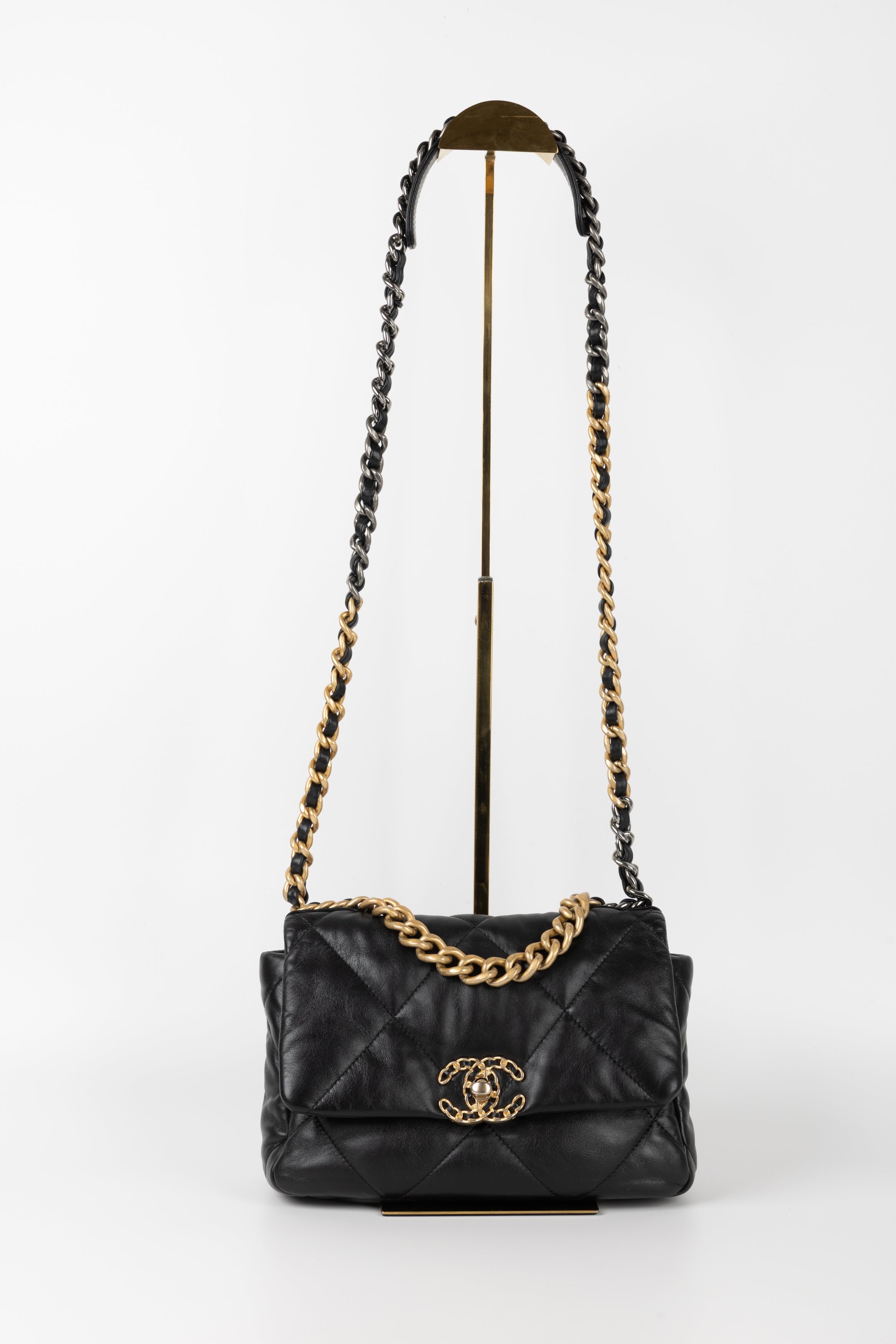 CHANEL 19 SMALL NERA