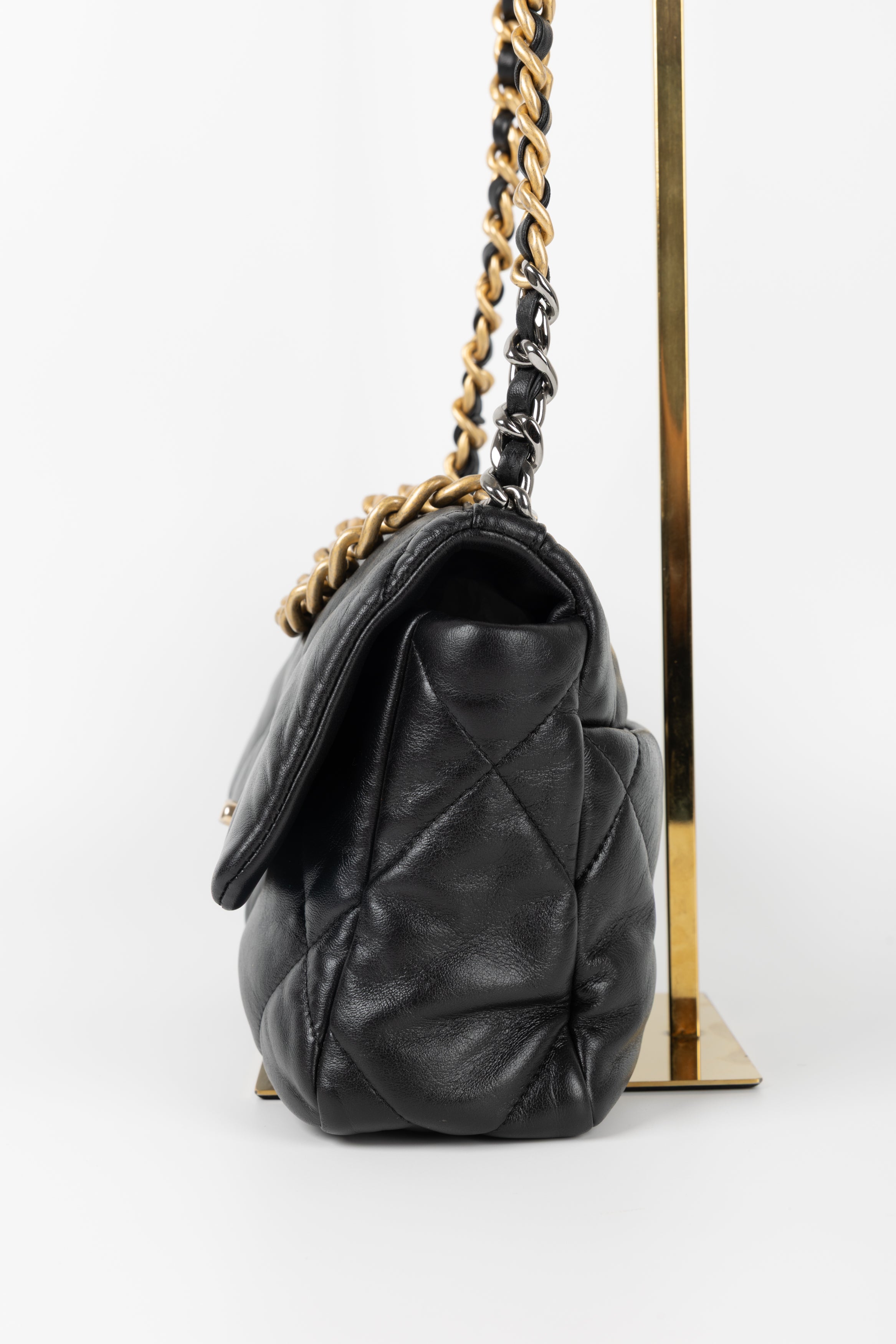 CHANEL 19 SMALL NERA