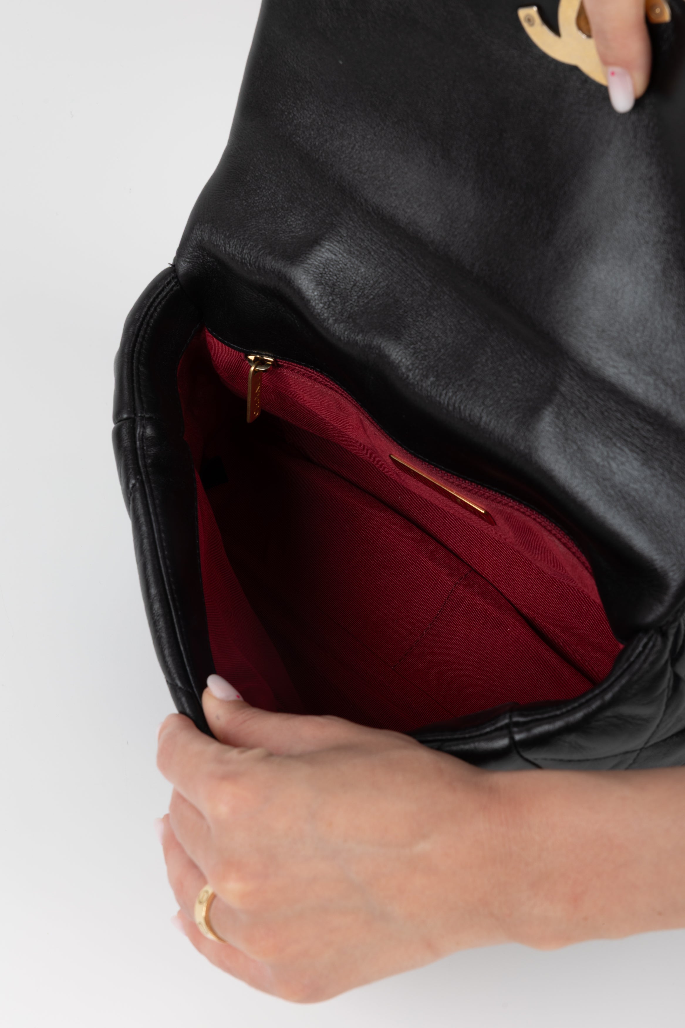 CHANEL 19 SMALL NERA