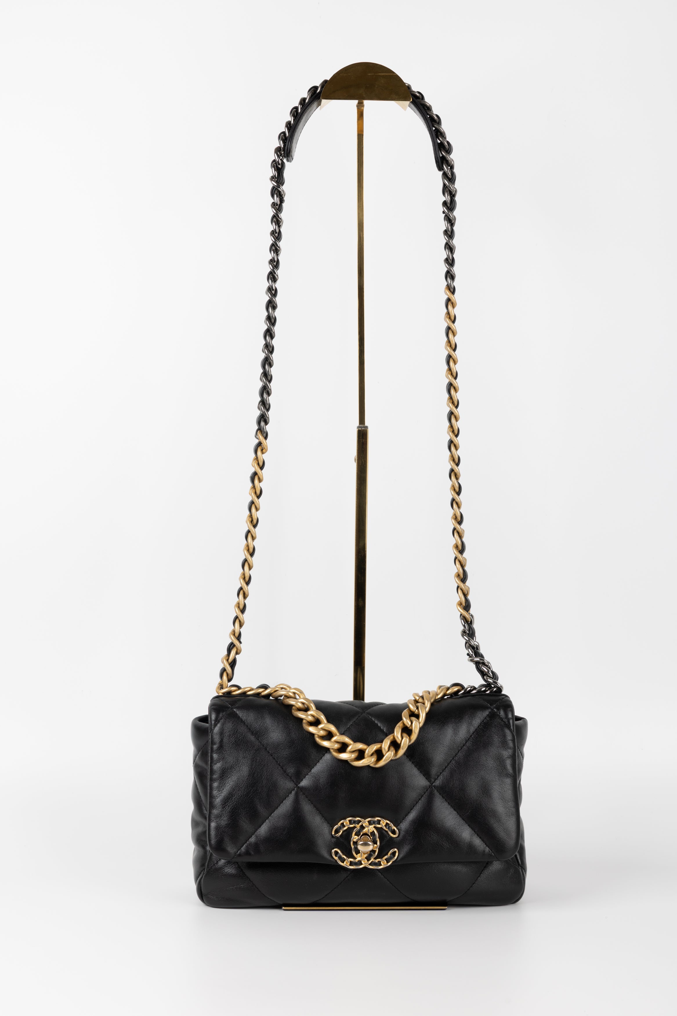 CHANEL 19 SMALL NERA