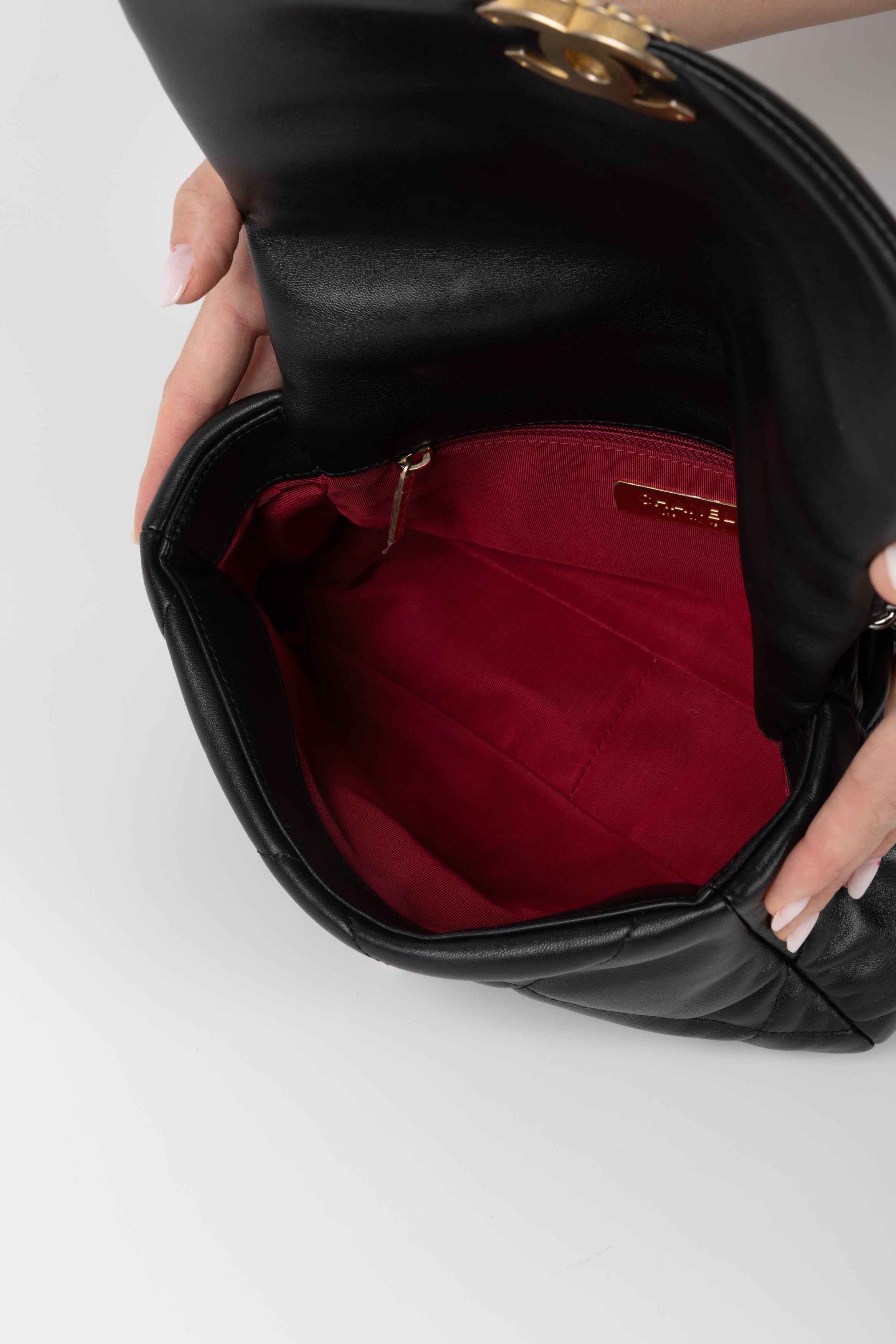 CHANEL 19 SMALL NERA