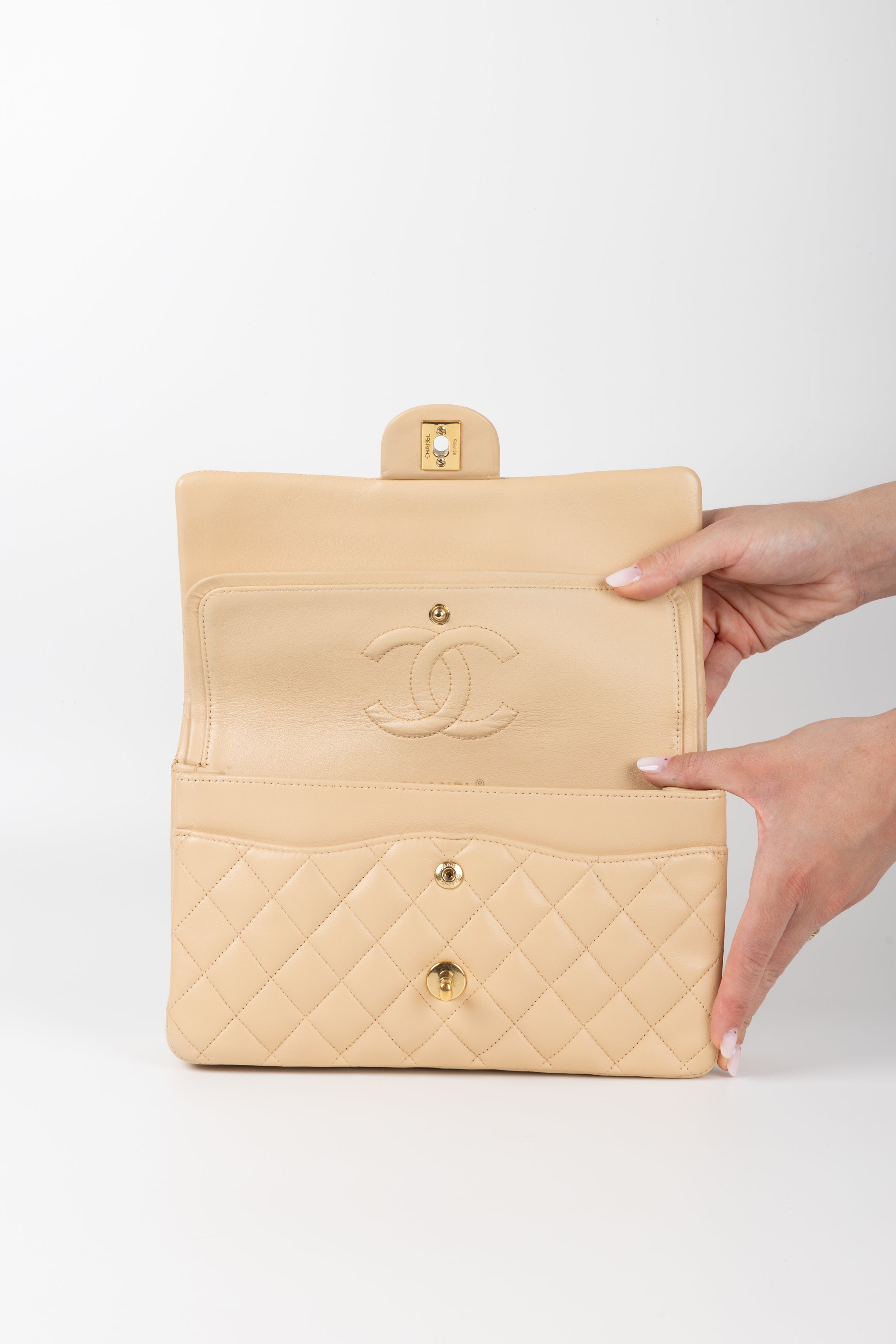 CHANEL 11.12 BEIGE/ORO