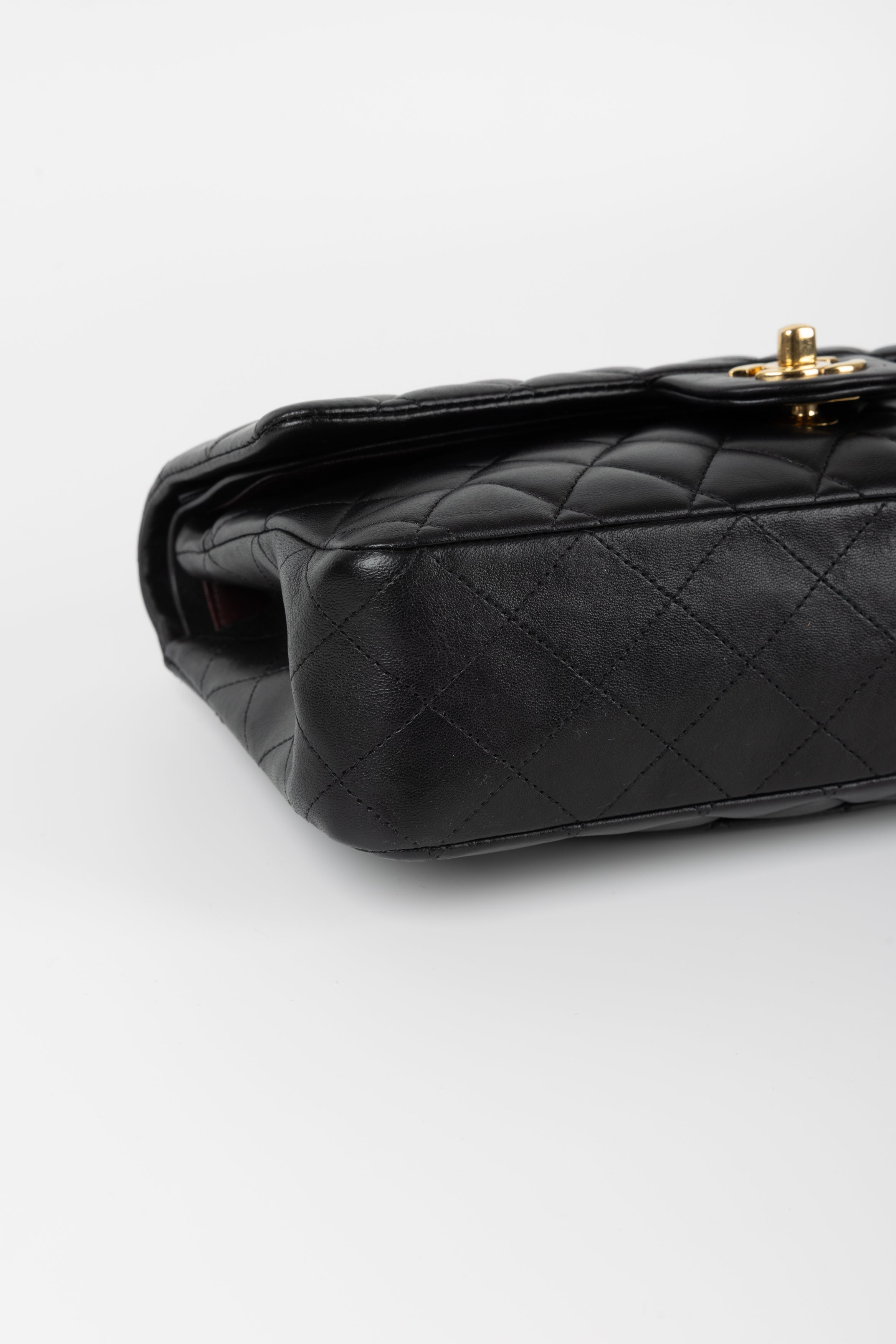 CHANEL 11.12 NERA/ORO