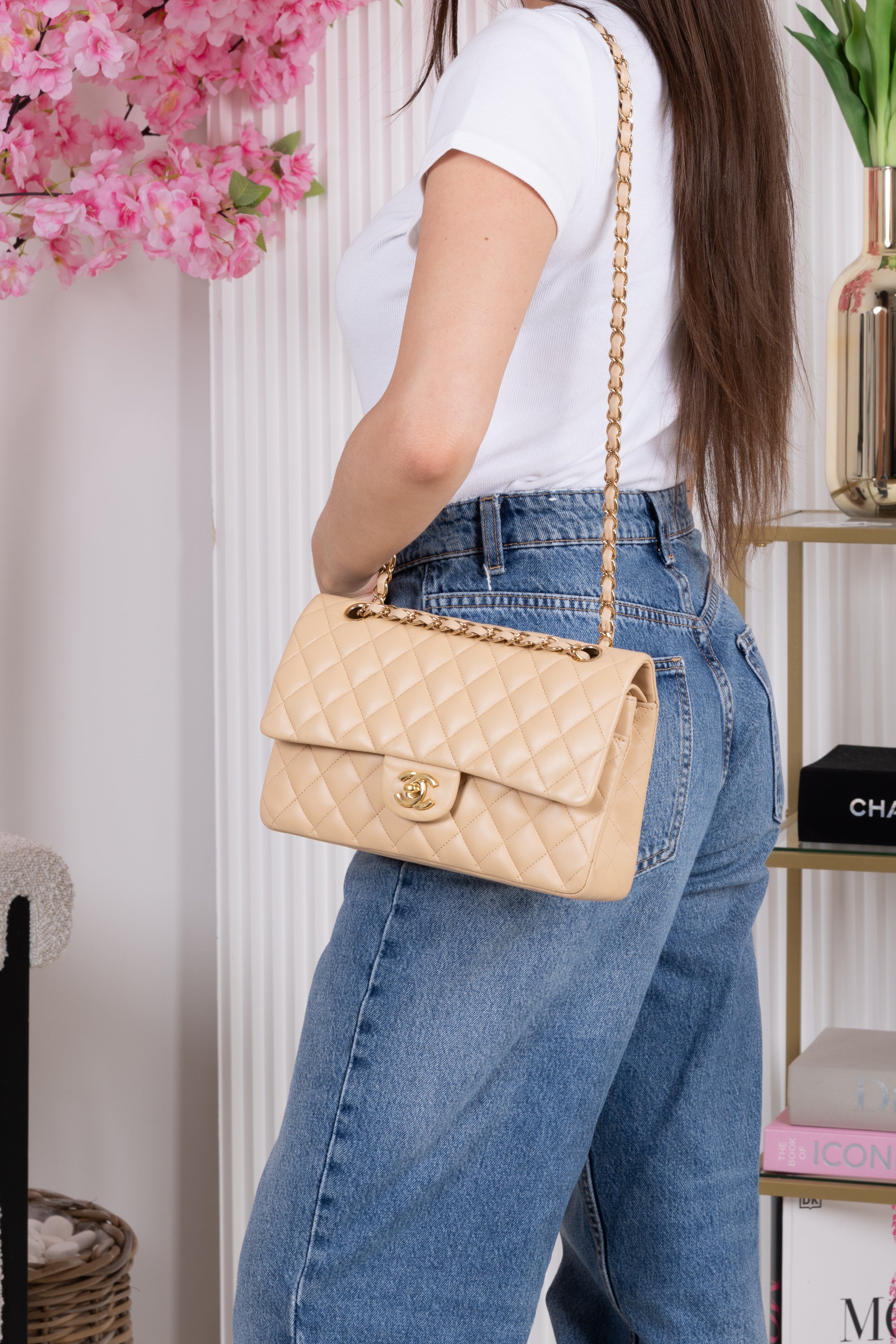 CHANEL 11.12 BEIGE/ORO