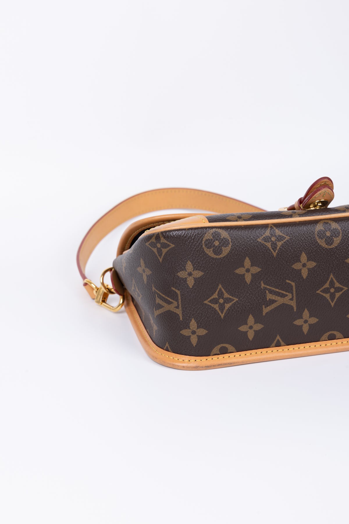 LOUIS VUITTON DIANE