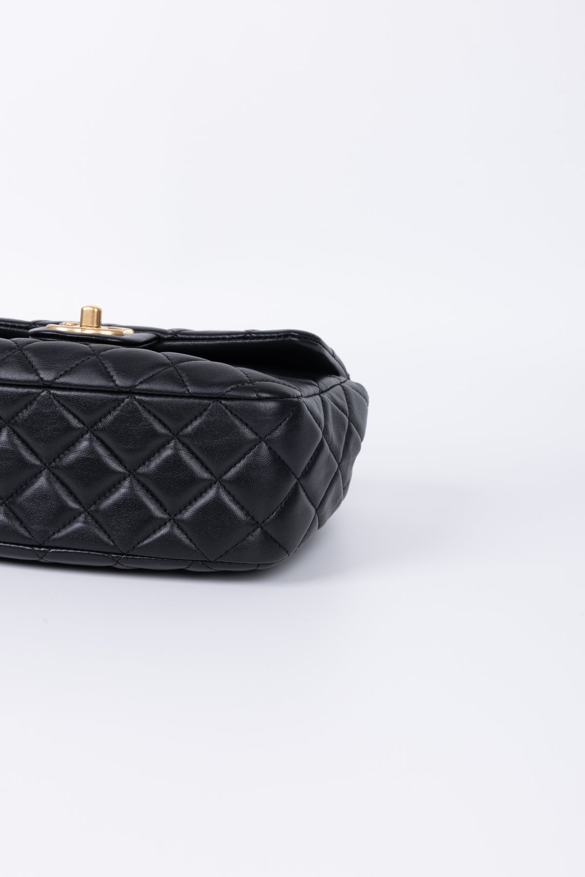 CHANEL COCO NERA/ORO
