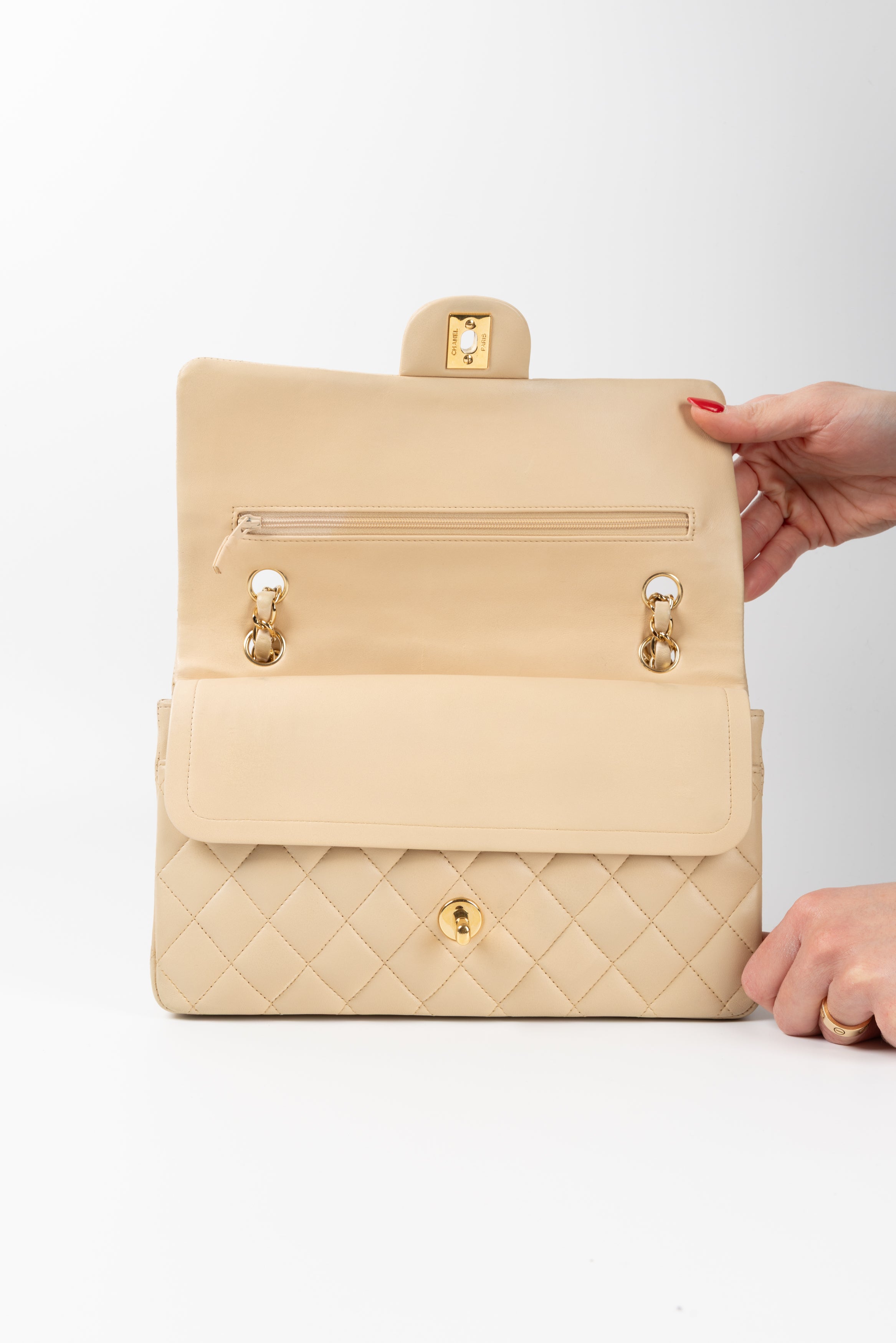 CHANEL 11.12 BEIGE/ORO