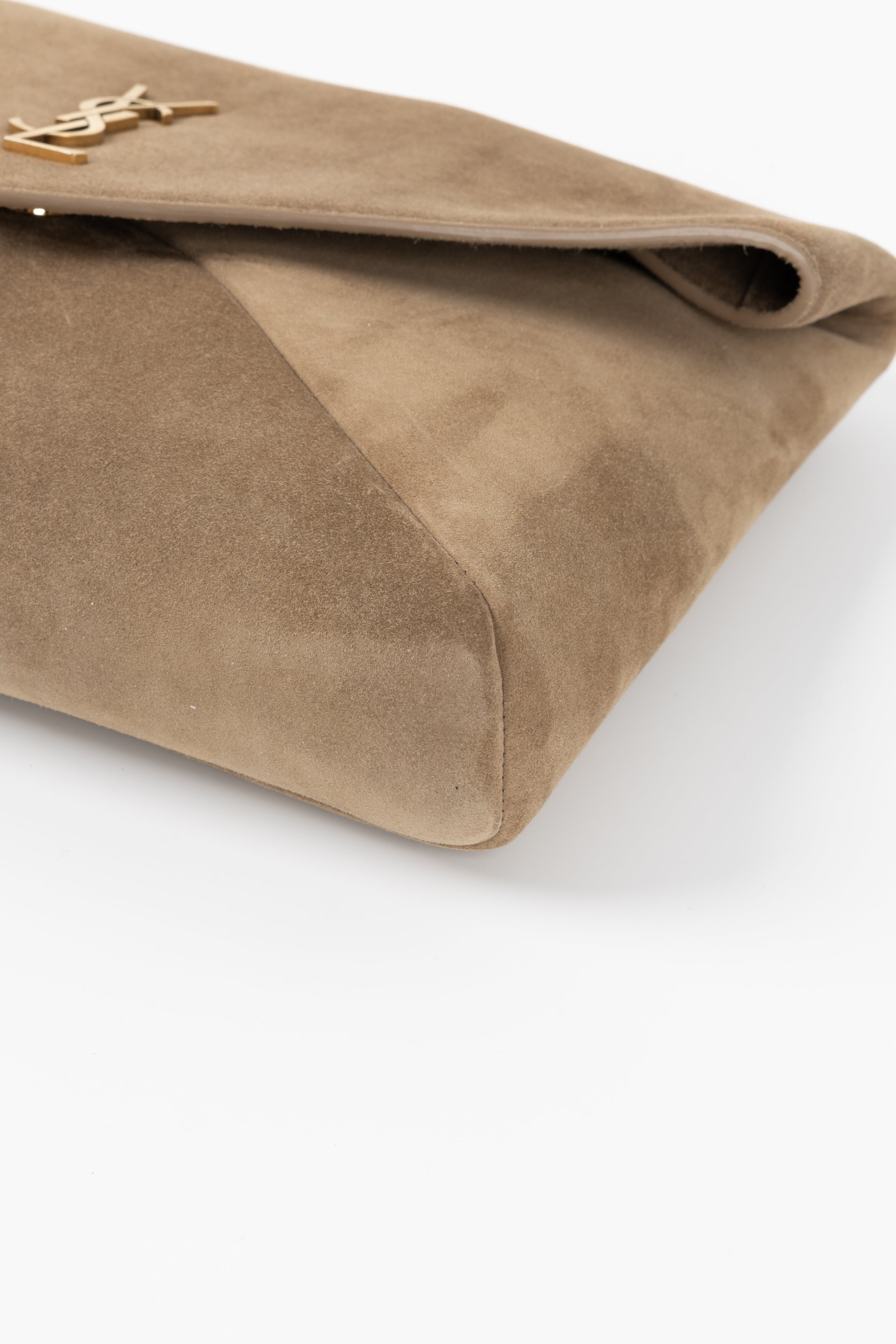 SAINT LAURENT ENEVELOPE POUCH IN SUEDE FANGO