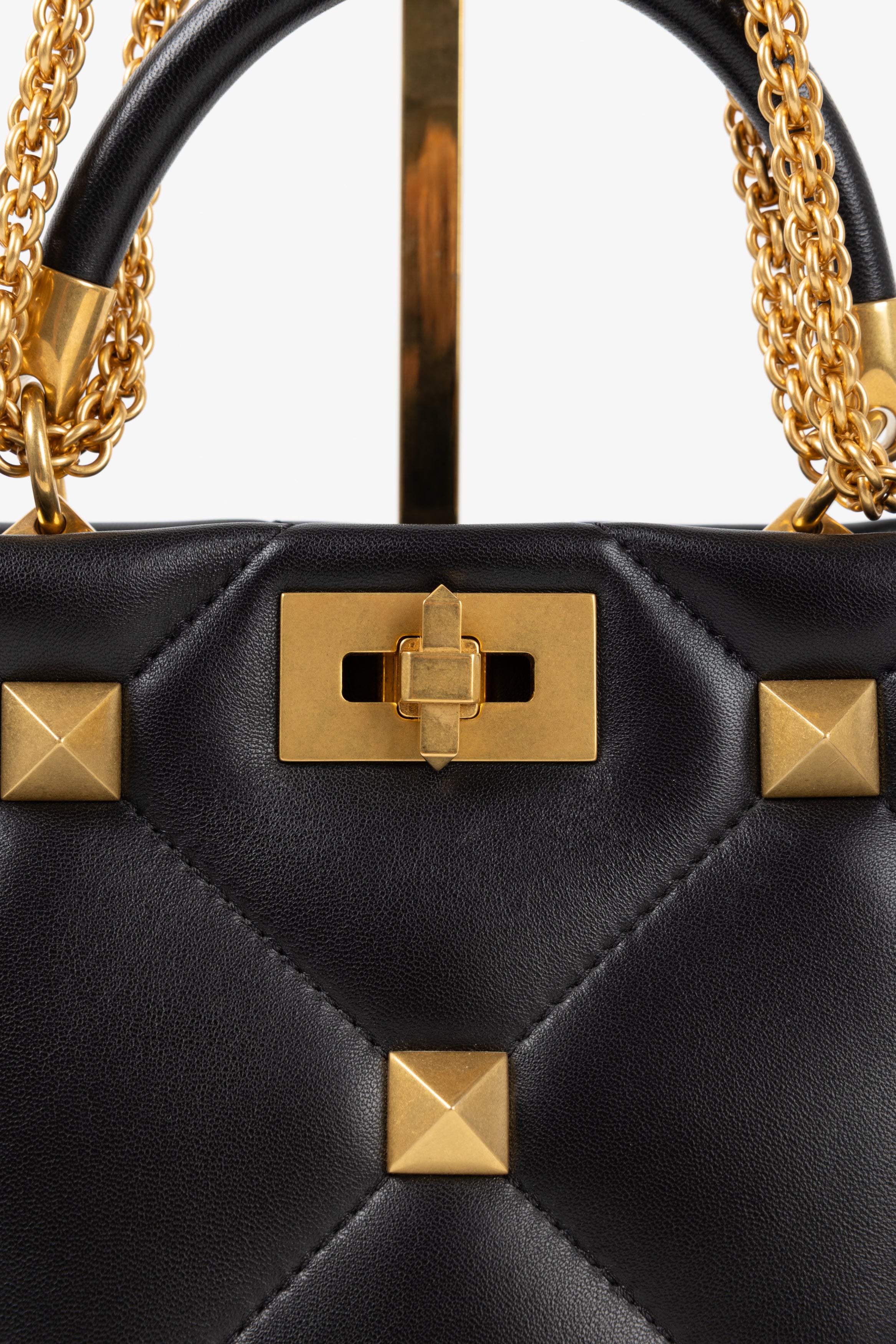 VALENTINO ROMAN STUD HAND BAG NERA