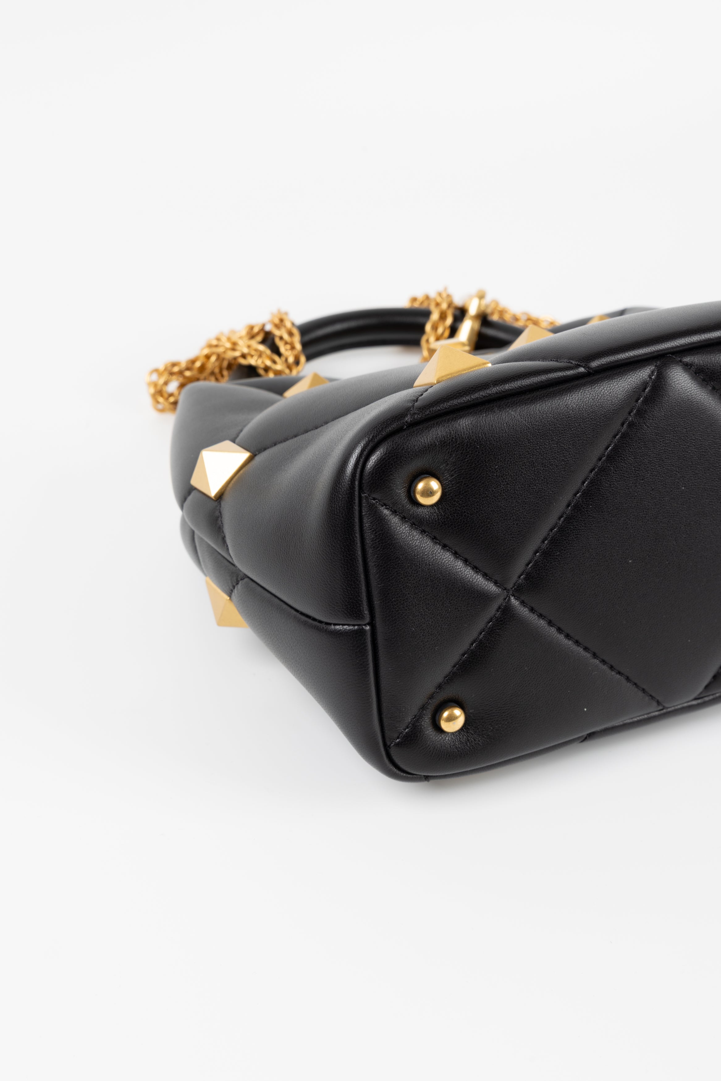 VALENTINO ROMAN STUD HAND BAG NERA