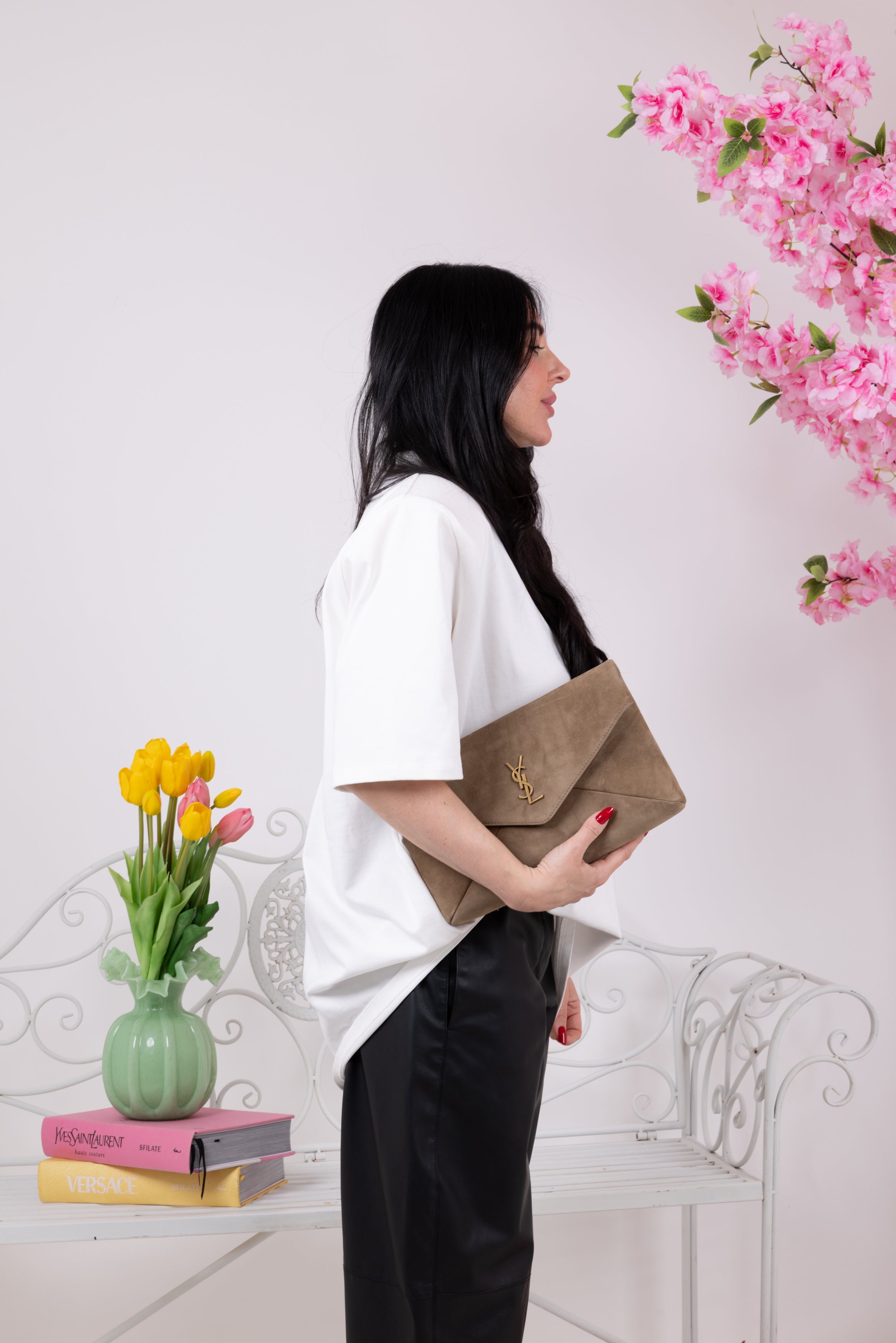 SAINT LAURENT ENEVELOPE POUCH IN SUEDE FANGO