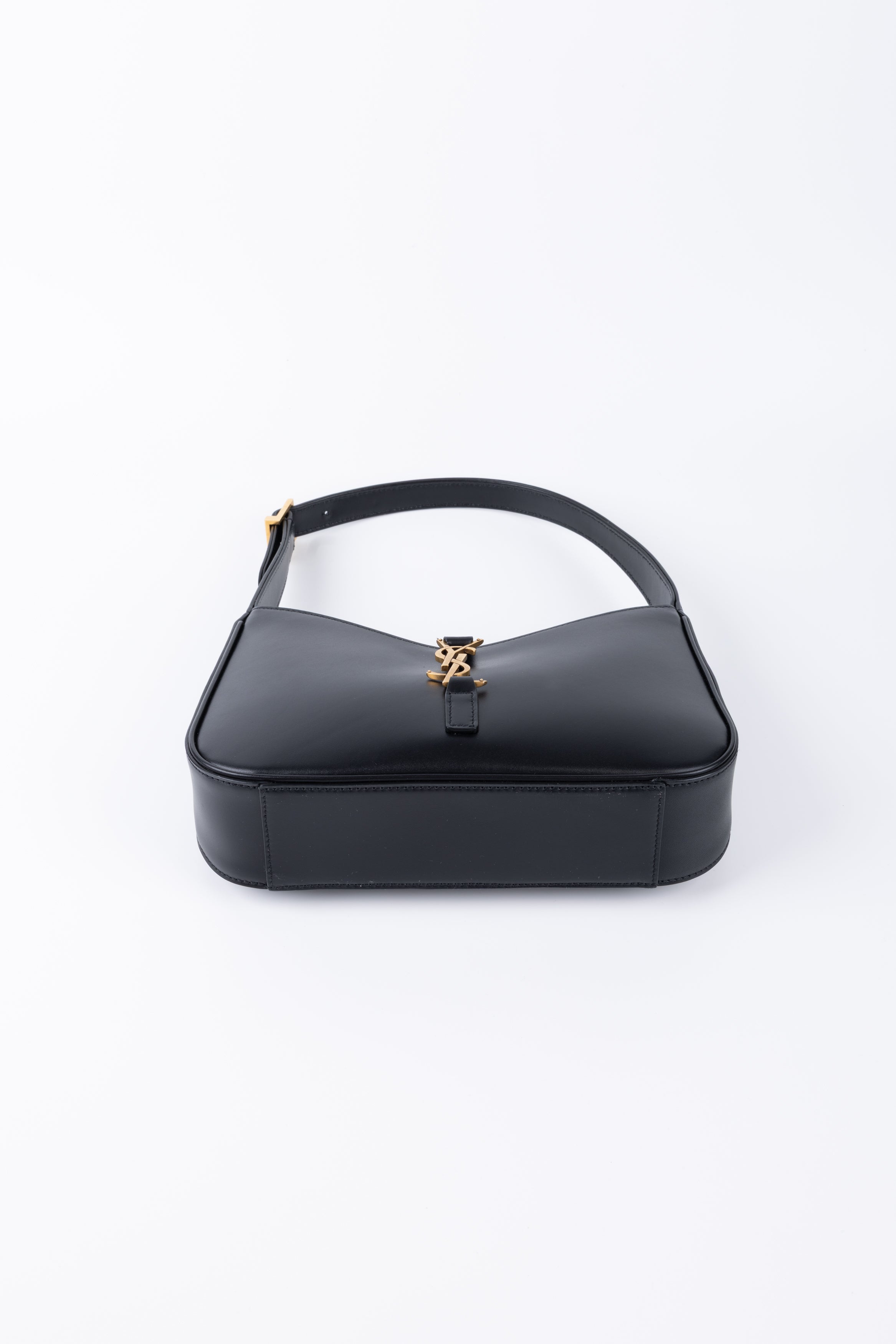 SAINT LAURENT LE 5 A 7