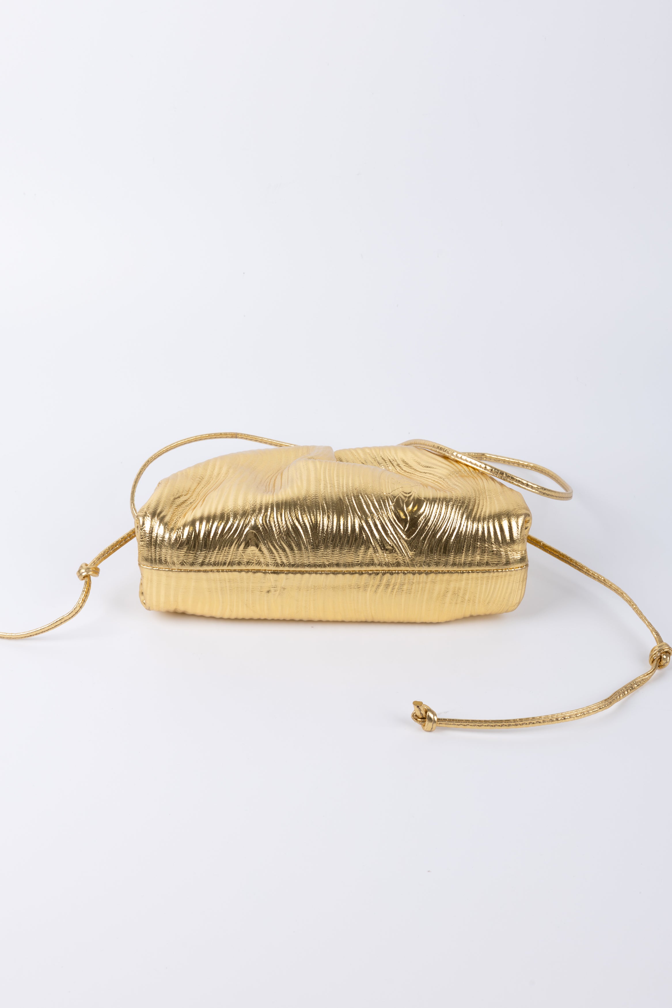 BOTTEGA VENETA POUCH CON TRACOLLA ORO