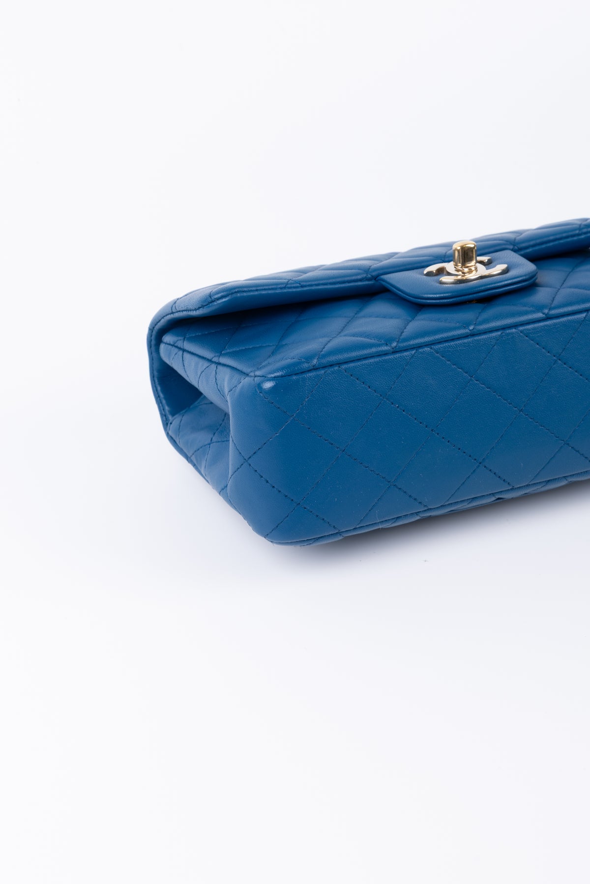 CHANEL RECTANGULAR BLU