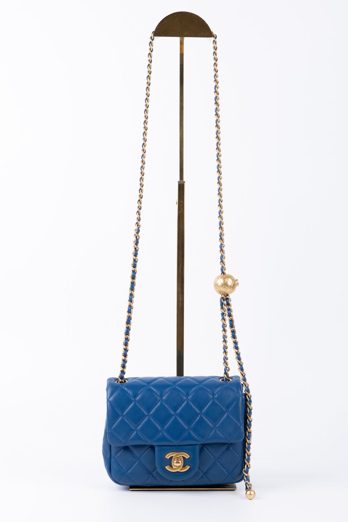 CHANEL MINI SQUARE BLU CON SFERA