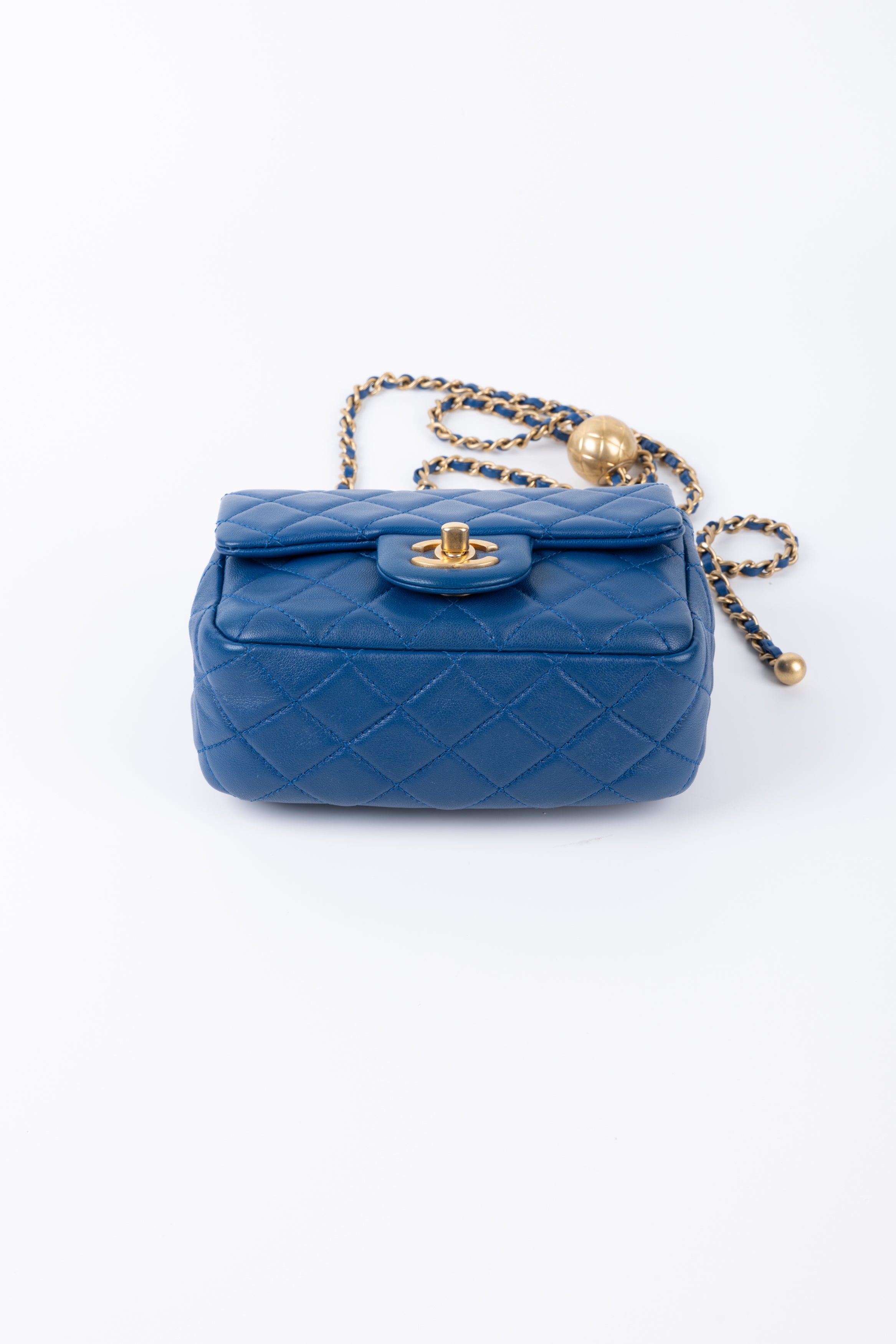 CHANEL MINI SQUARE BLU CON SFERA