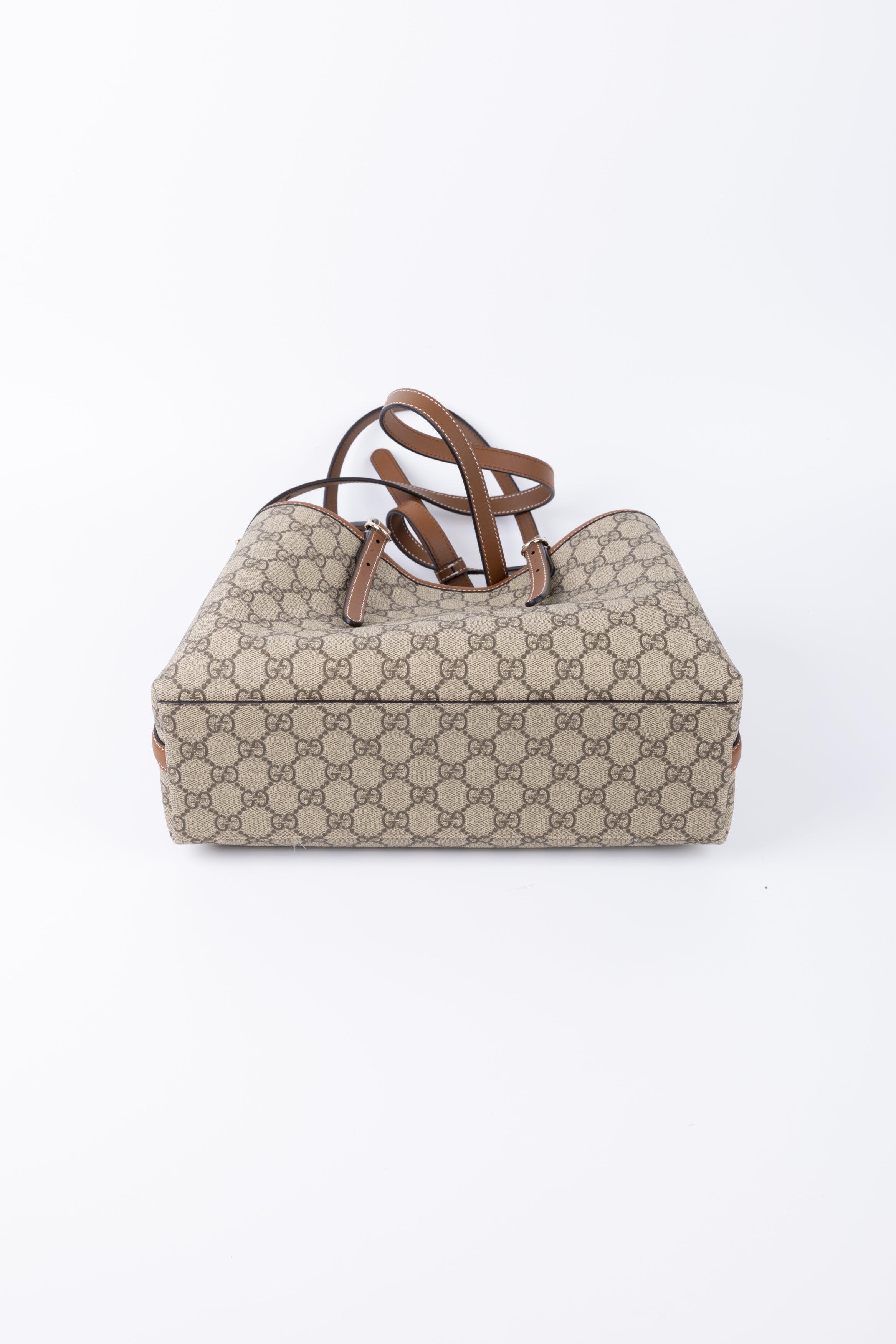 GUCCI SHOPPING EMBLEM MEDIA