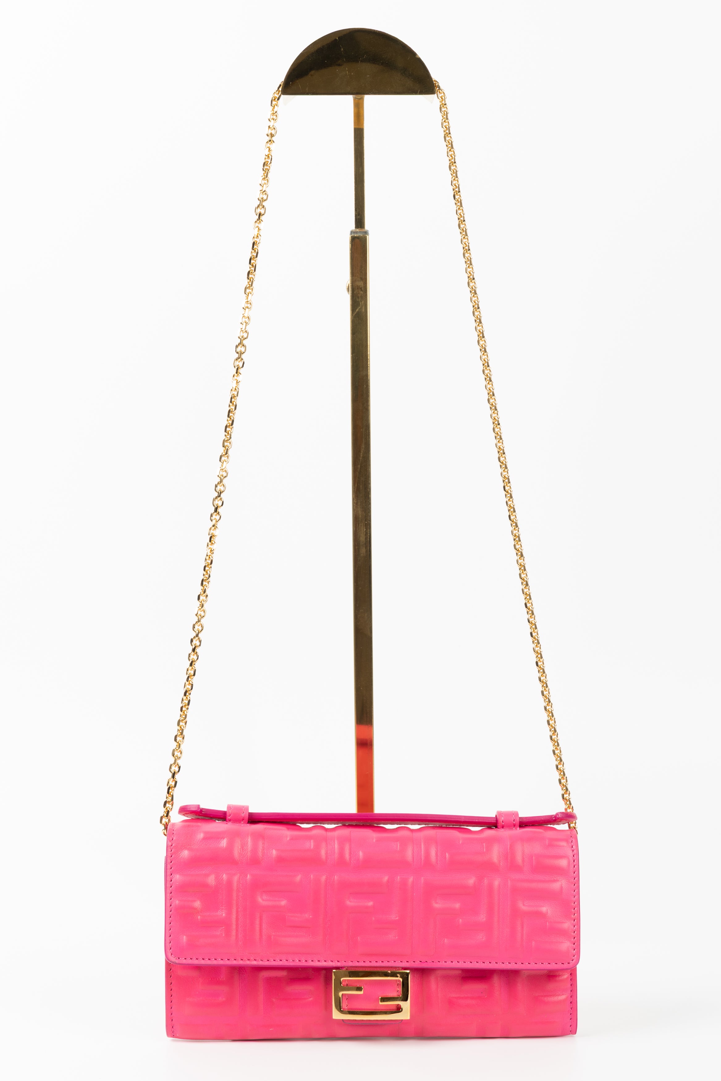 FENDI CONTINENTAL WITH CHAIN FUCSIA