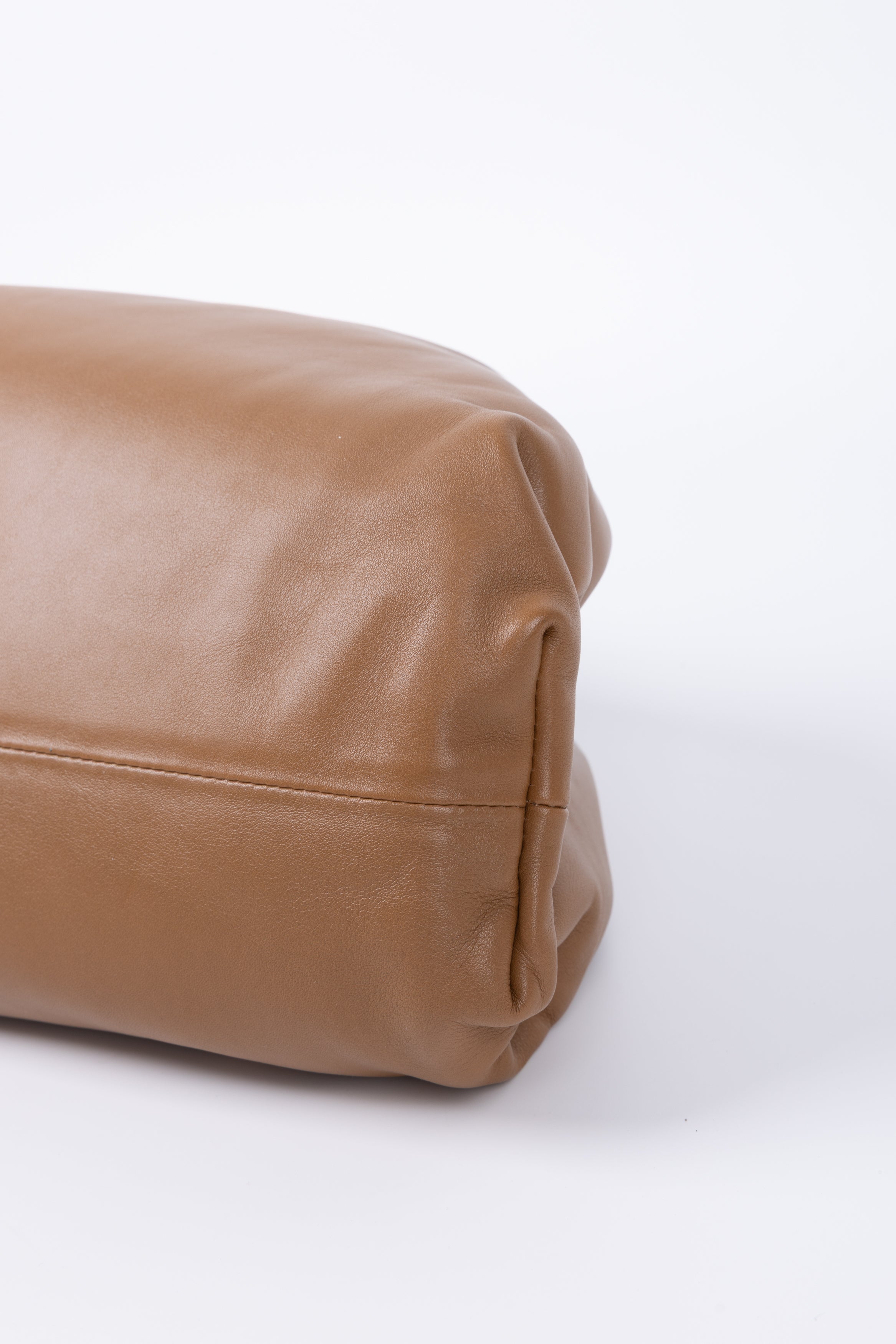 Bottega Veneta Clutch Pouch CAMMELLO
