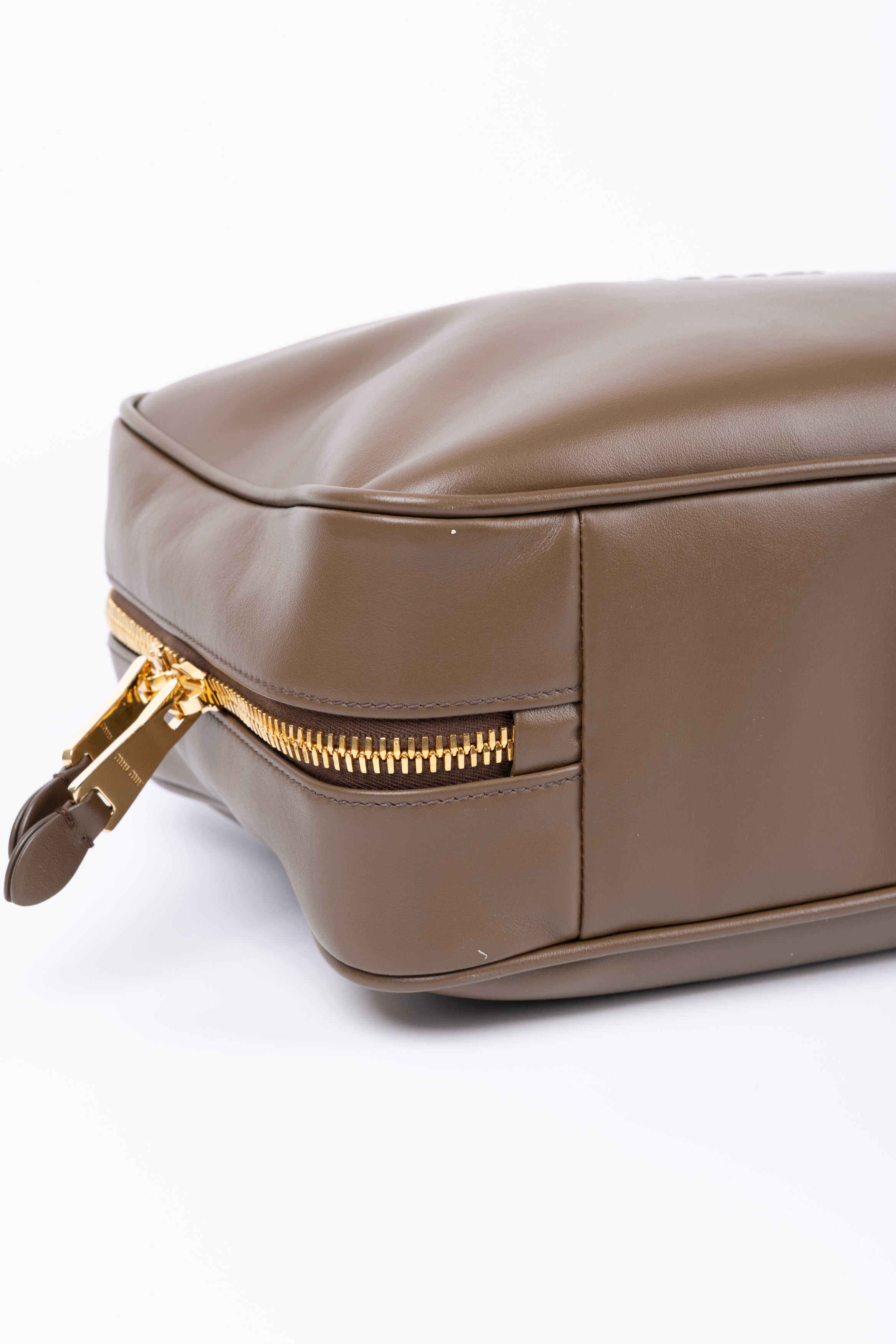 MIU MIU BEAU LARGE MARRONE