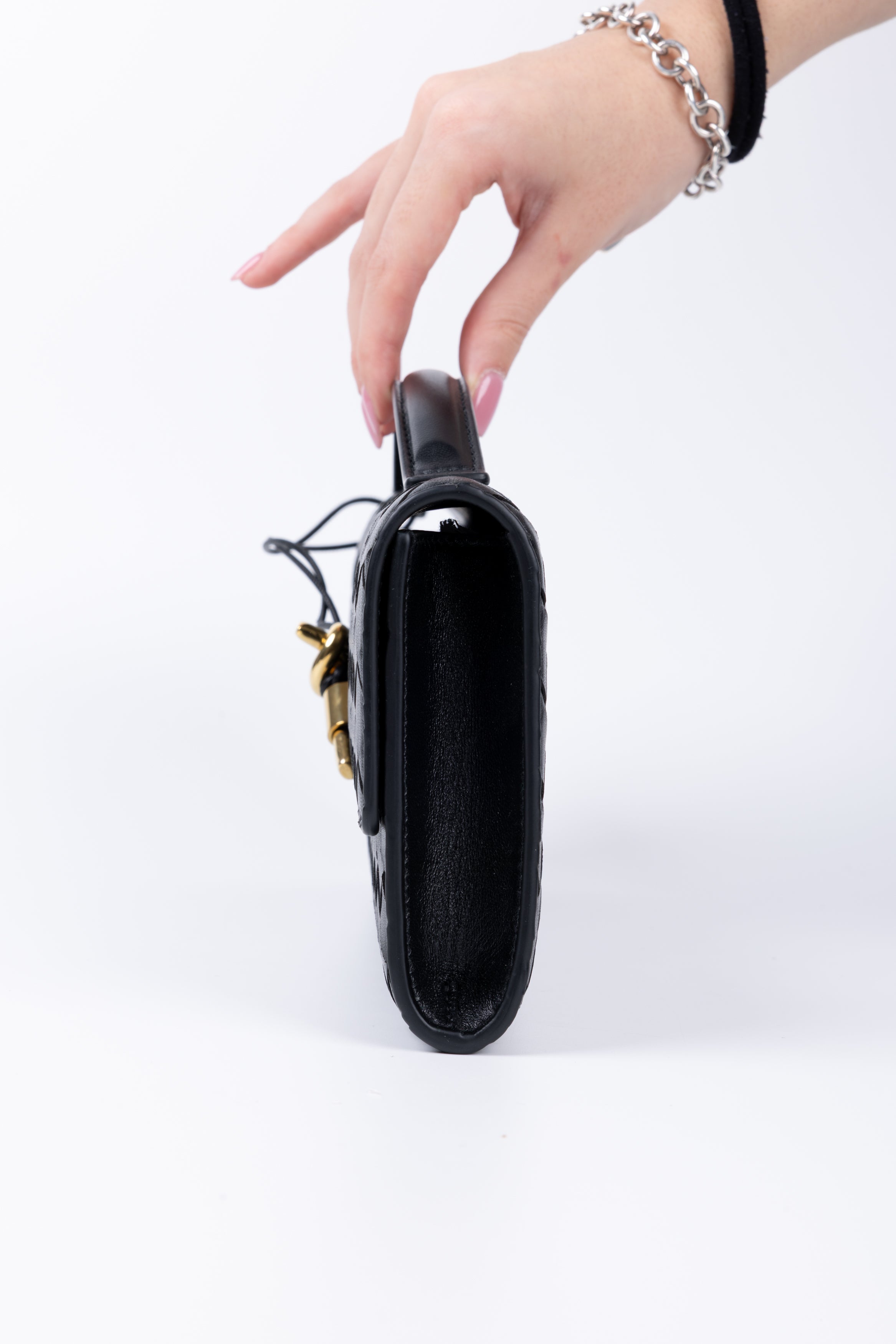BOTTEGA VENETA ANDIAMO CLUTCH NERA