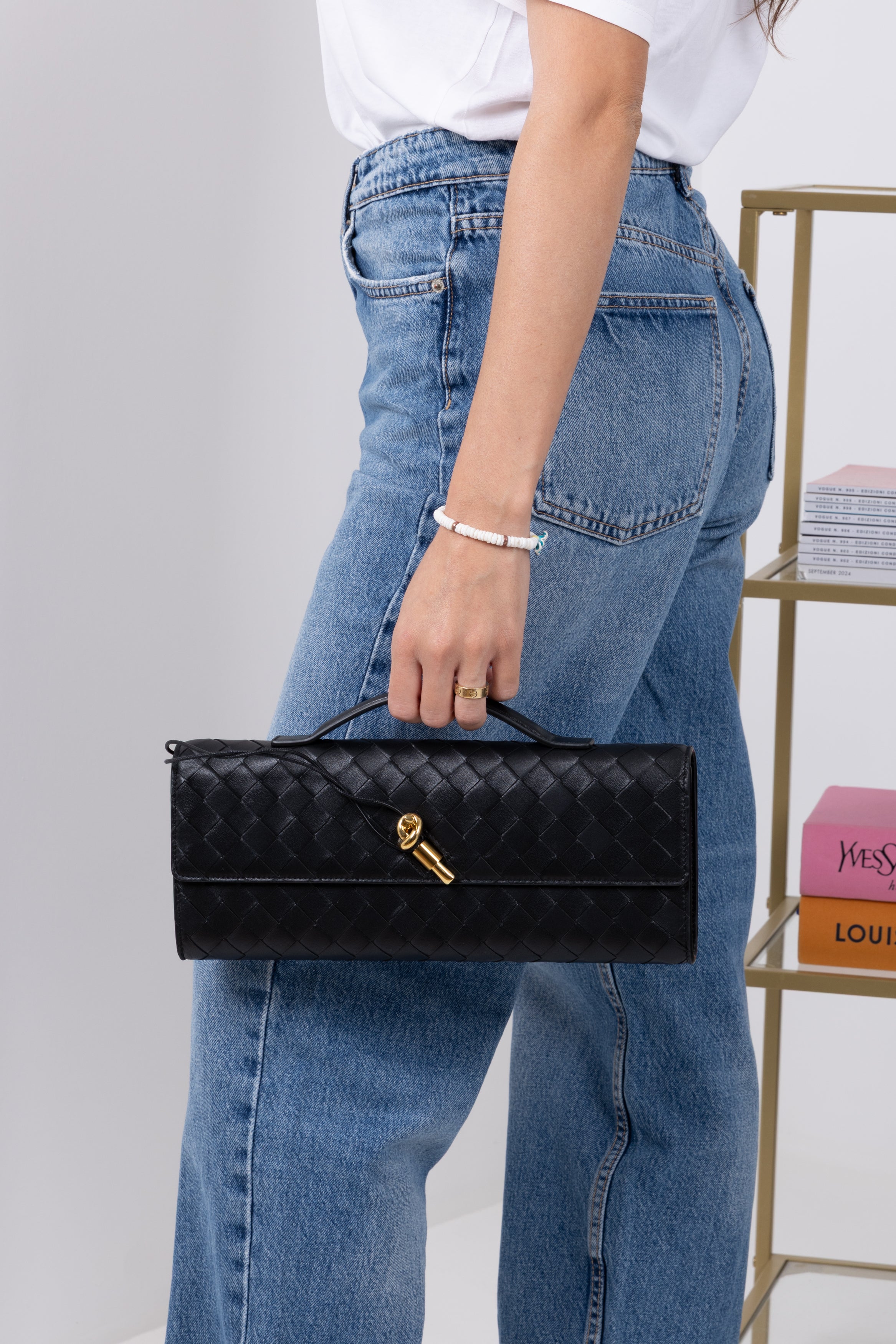 BOTTEGA VENETA ANDIAMO CLUTCH NERA