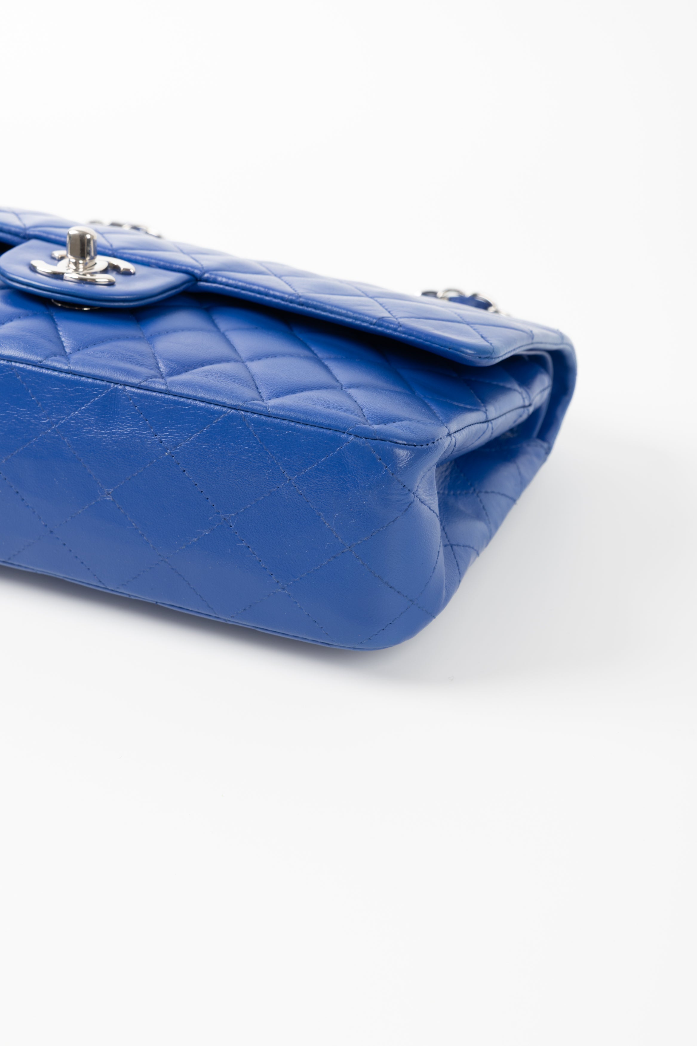 CHANEL 11.12 BLU ELETTRICO