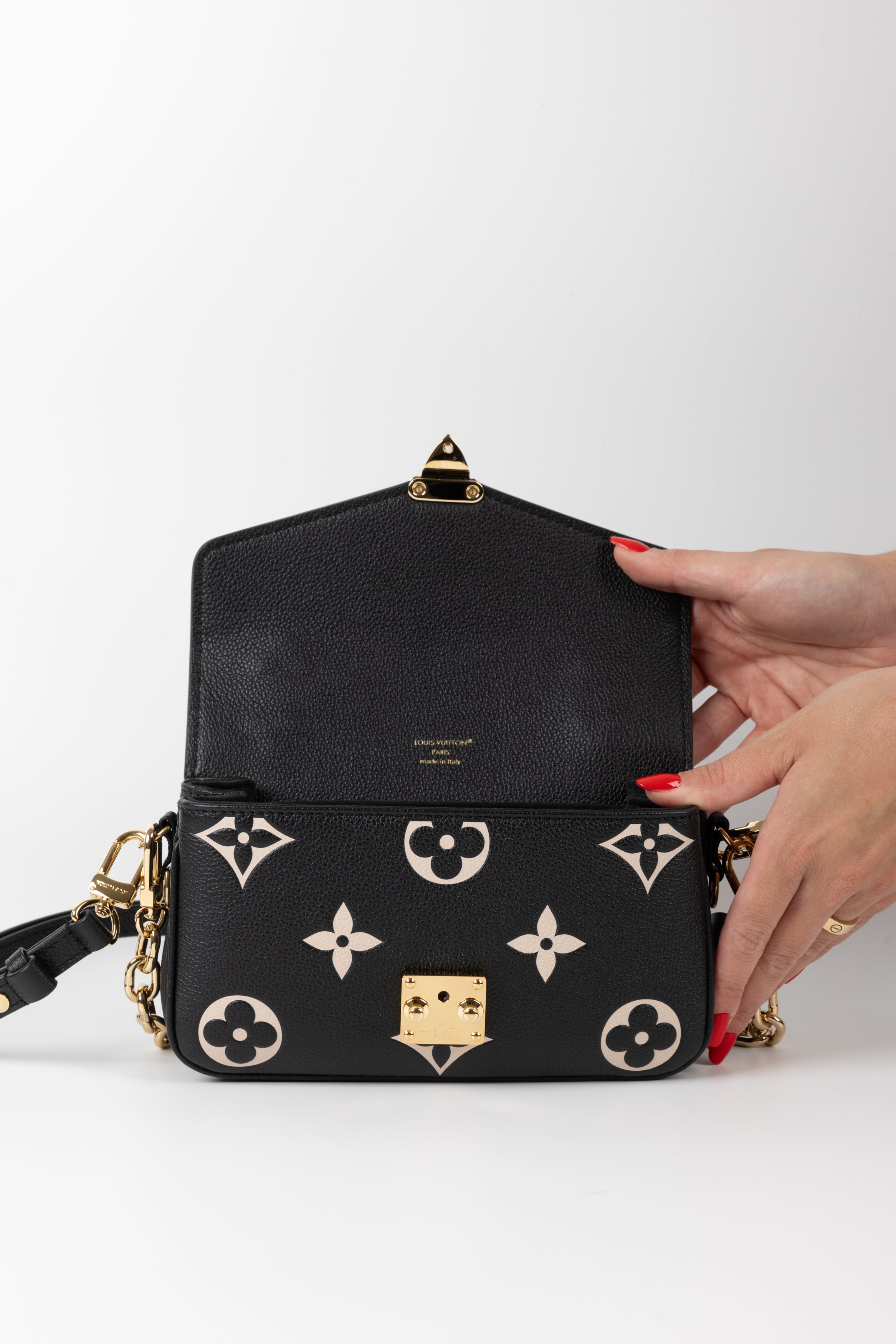 LOUIS VUITTON MÈTIS EAST WEST