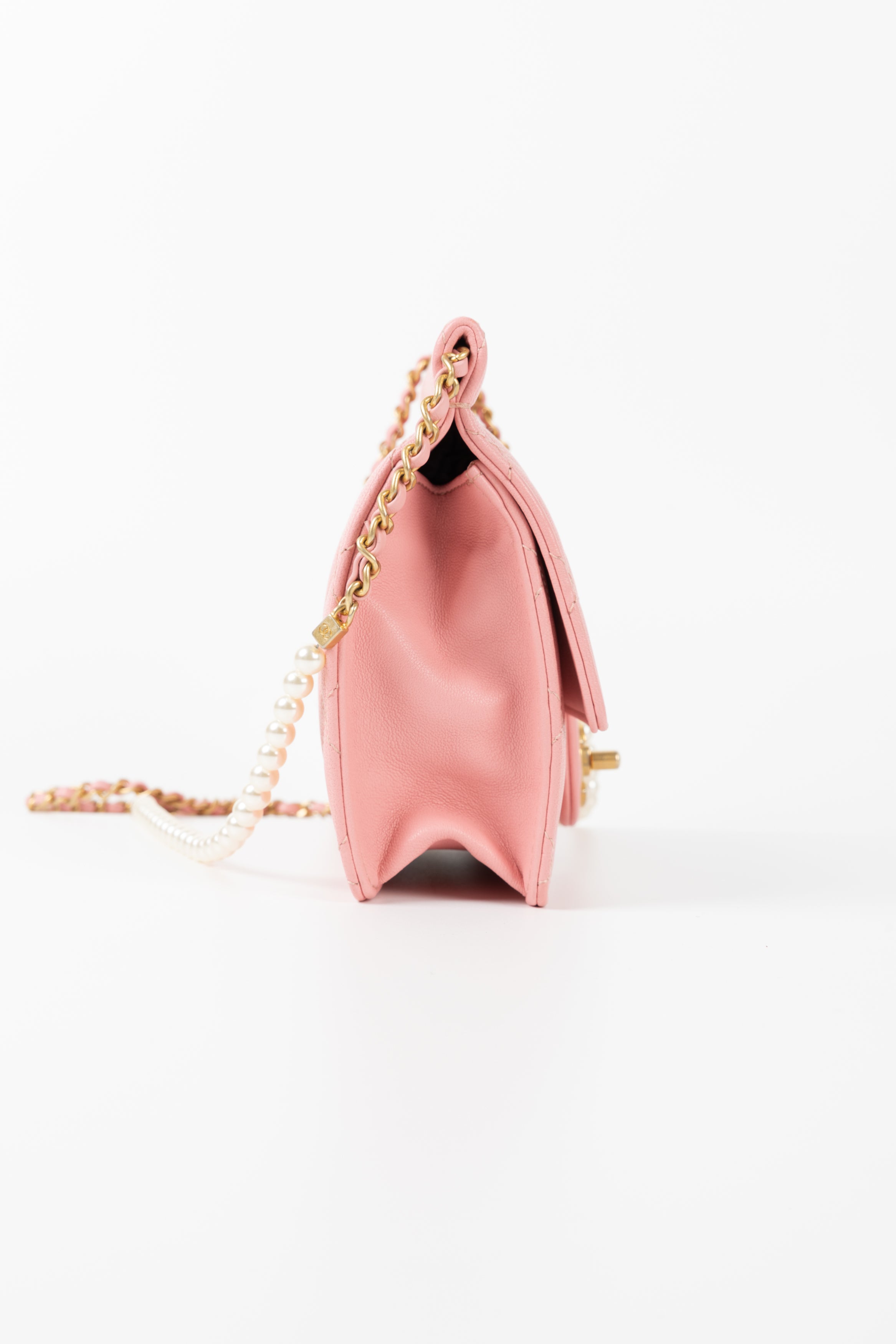 CHANEL PEARL CHAIN FLAP ROSA